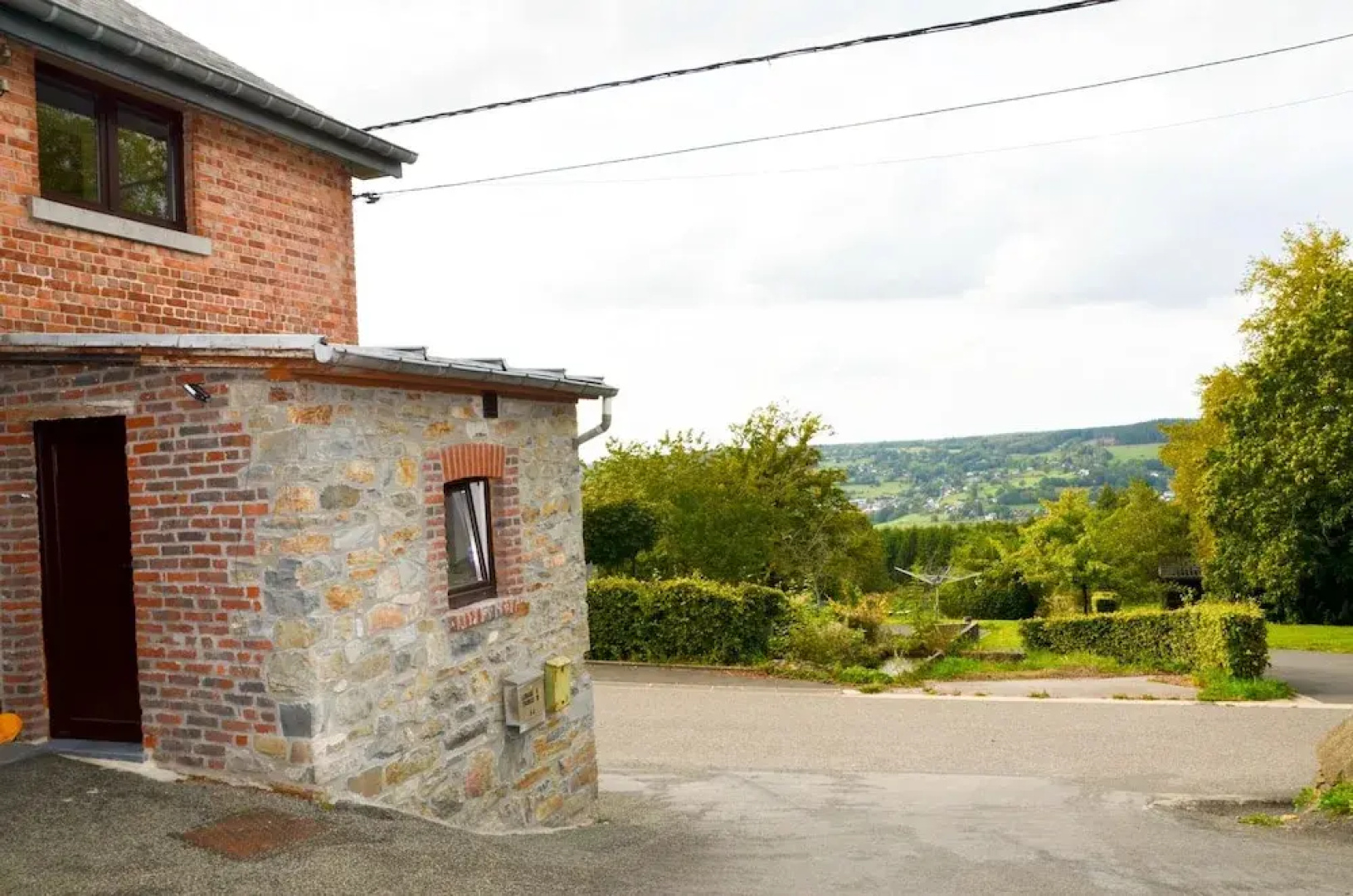 House With 5 Bedrooms in Stavelot, With Wonderful City View and Furnished Garden