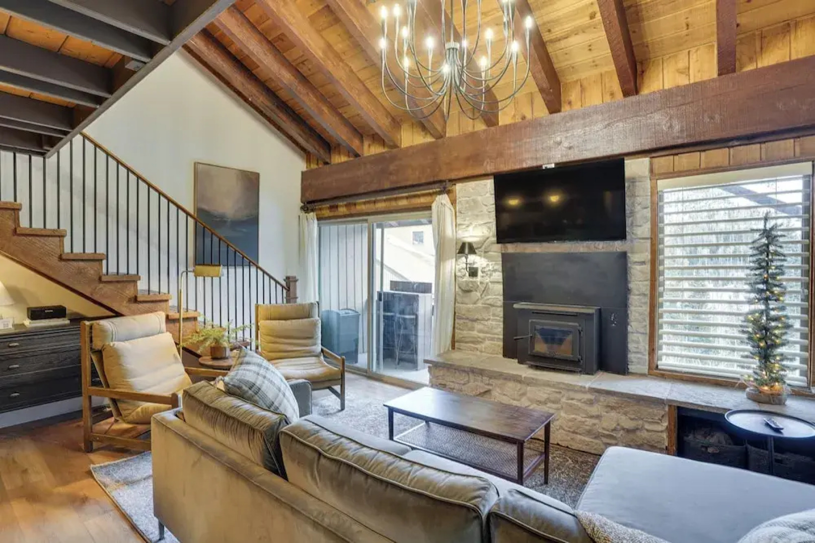 Mountain-view Condo in Brian Head w/ Private Sauna