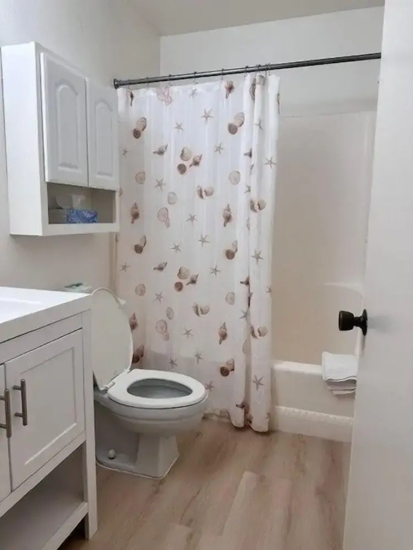 Turtle Bay Deep Blue**nuc 90-tvu-0523 1 Bedroom Condo by RedAwning