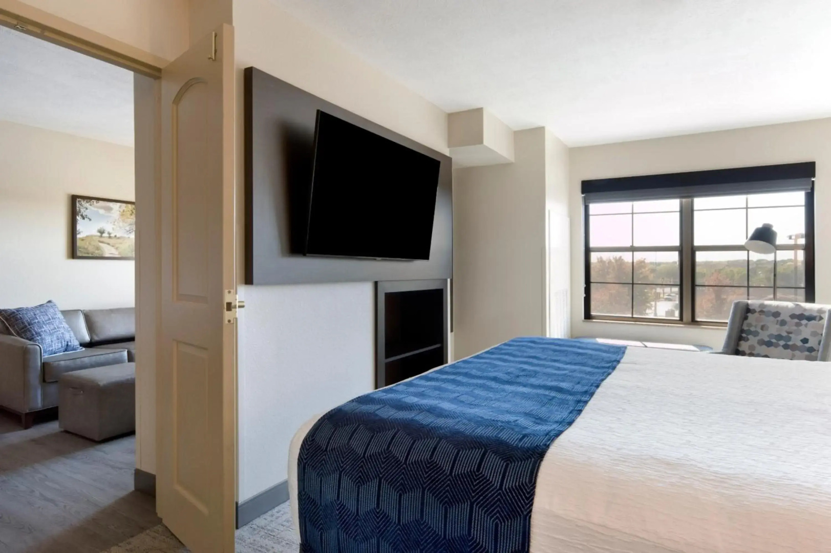 Clubhouse Hotel Suites Sioux Falls