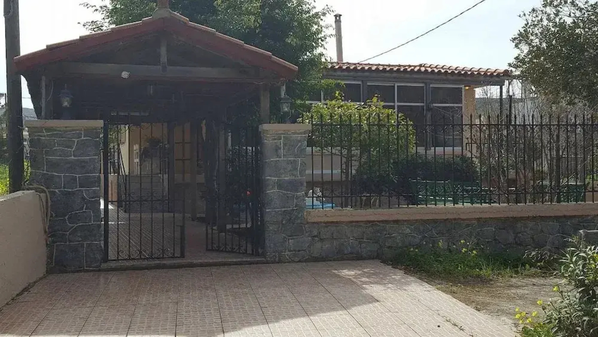 Eva's House by Checkin