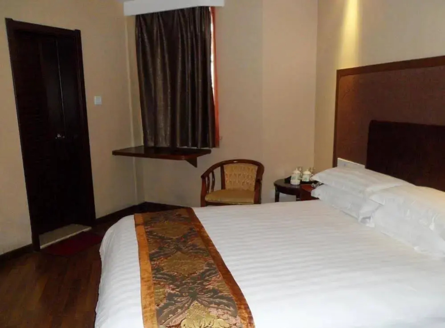 Jin Teng Business Hotel