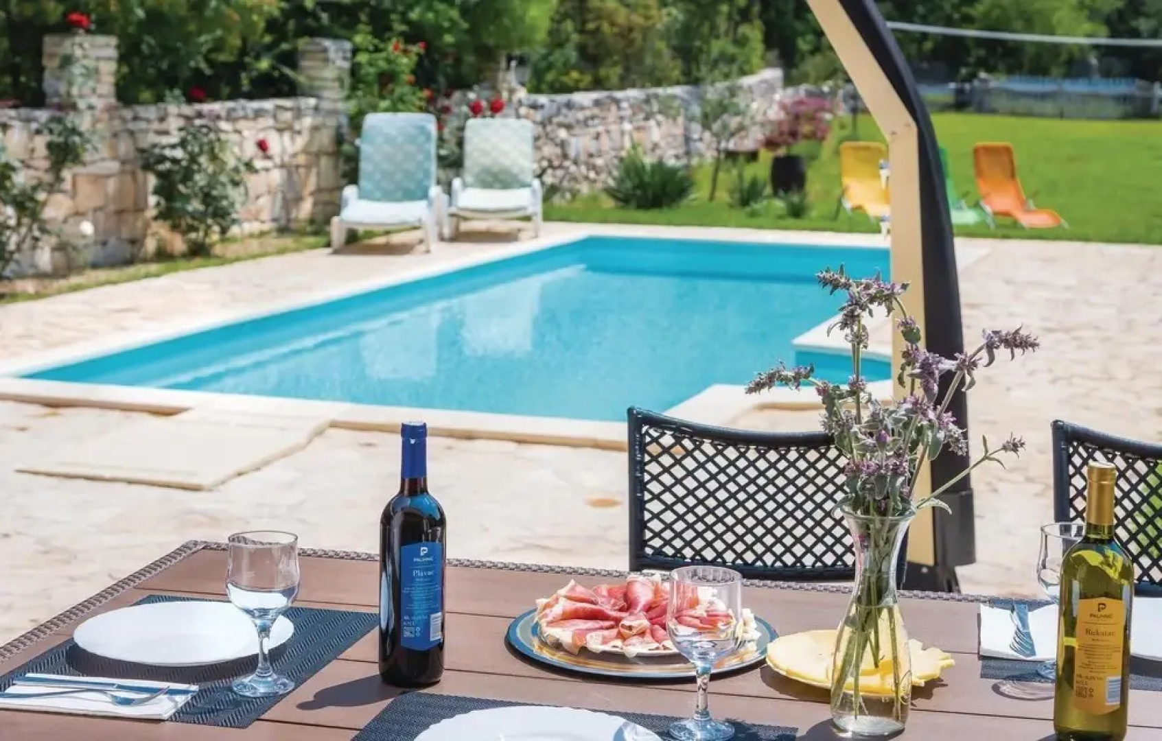 Amazing Home in Lozovac with Hot Tub, WiFi & 4 Bedrooms