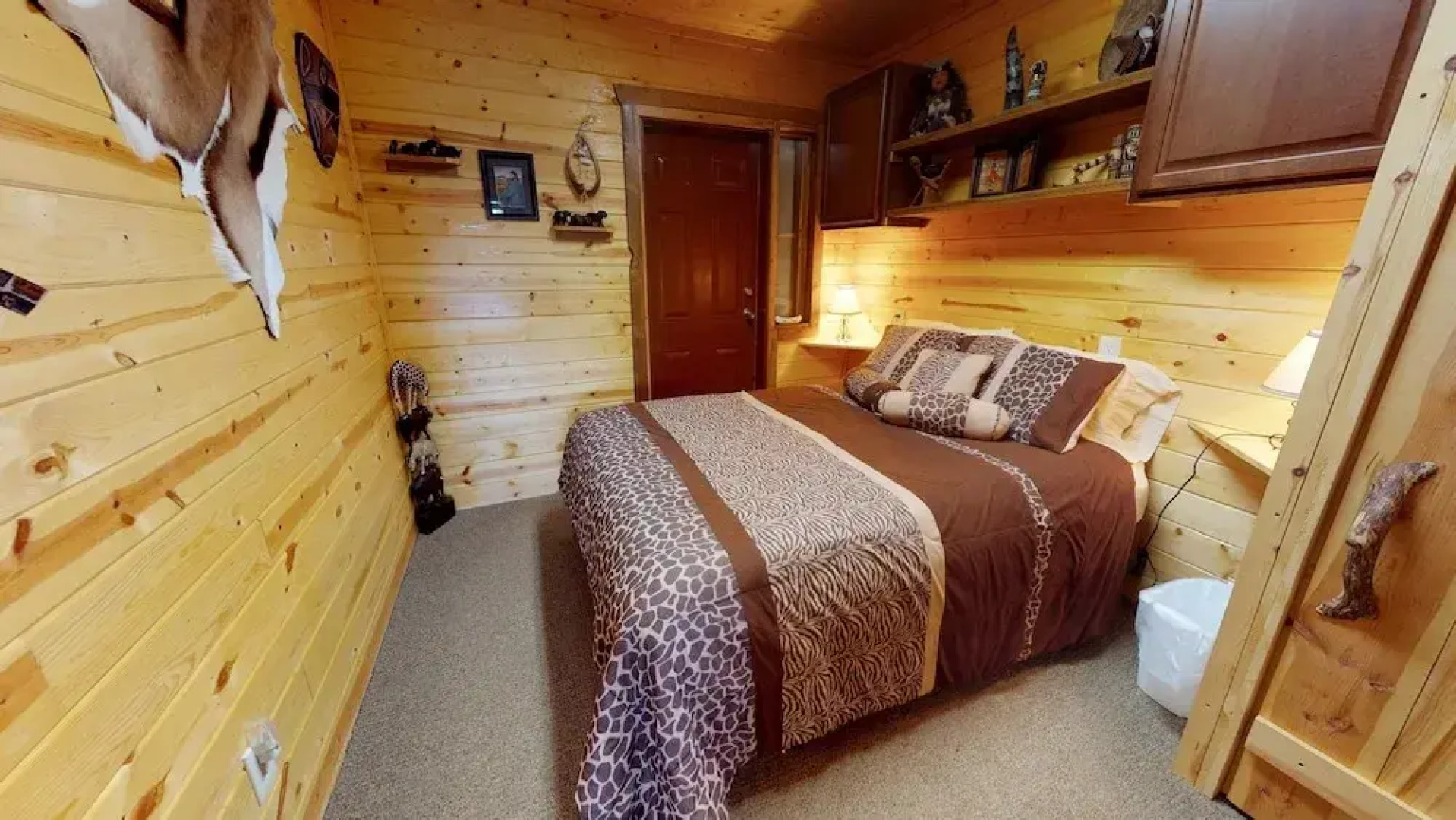 Cozy Mountain AfriCabin