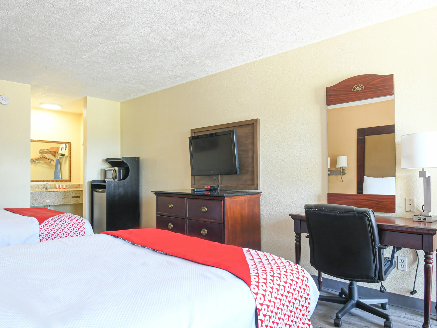OYO Hotel Shenandoah Woodlands Mall