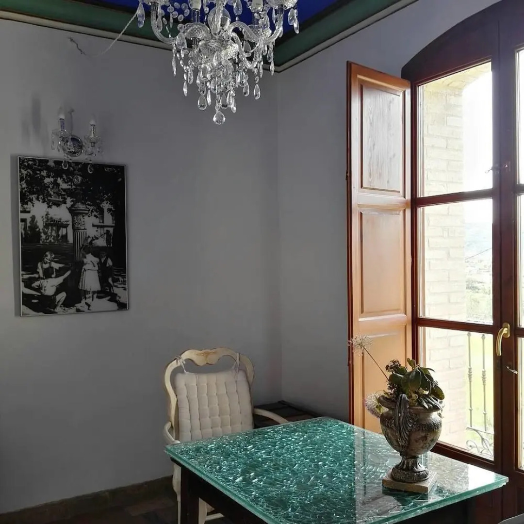 Bodegas de Arnés - Adults Only