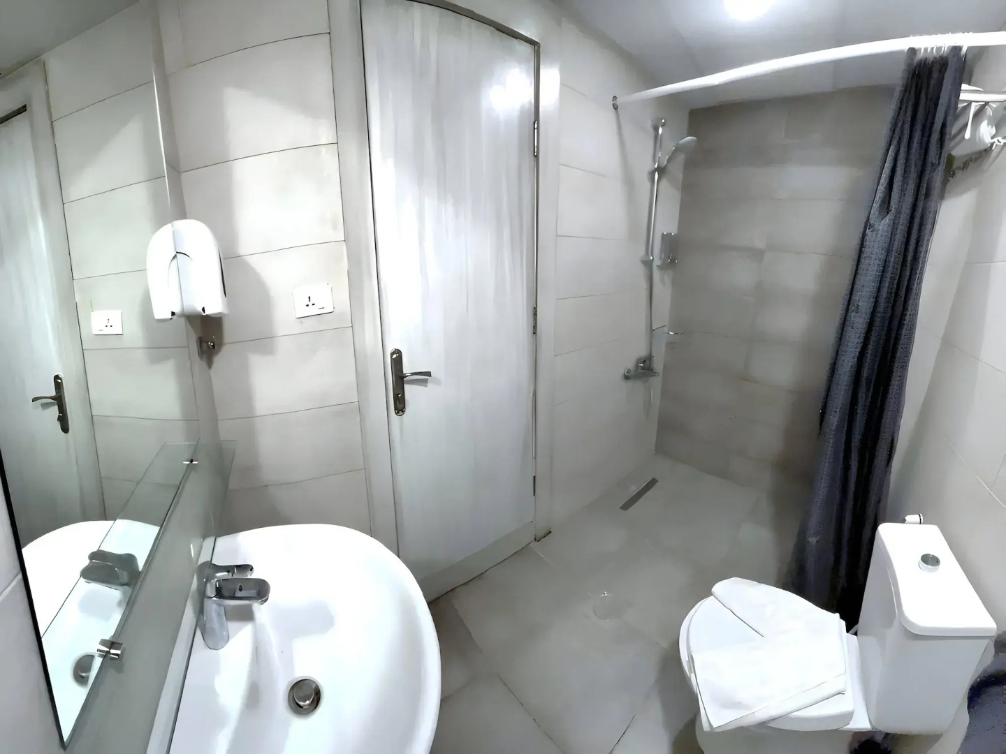 Nomads Hotel - Hostel