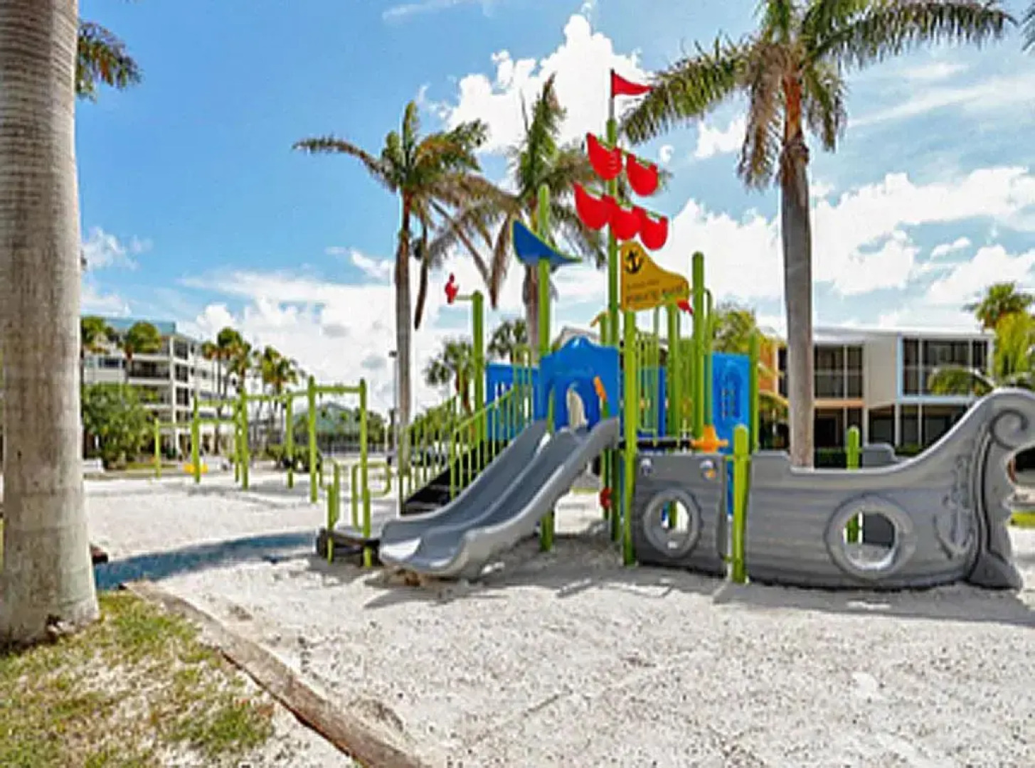 SEA MIST - Oceanfront-Lake-Kayak-Paddleboard-Bike