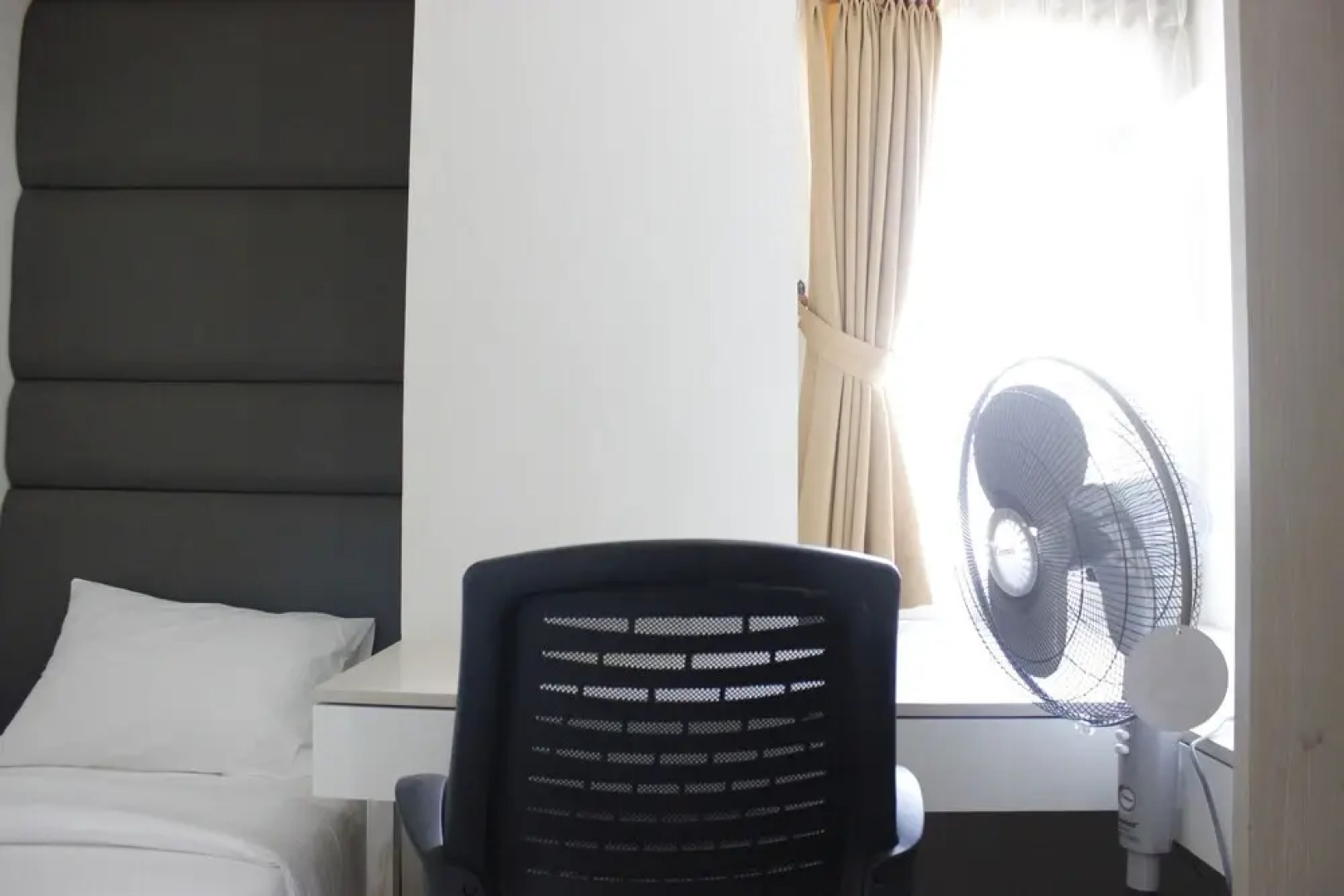 Economic 2BR @ Pinewood Apartment near ITB