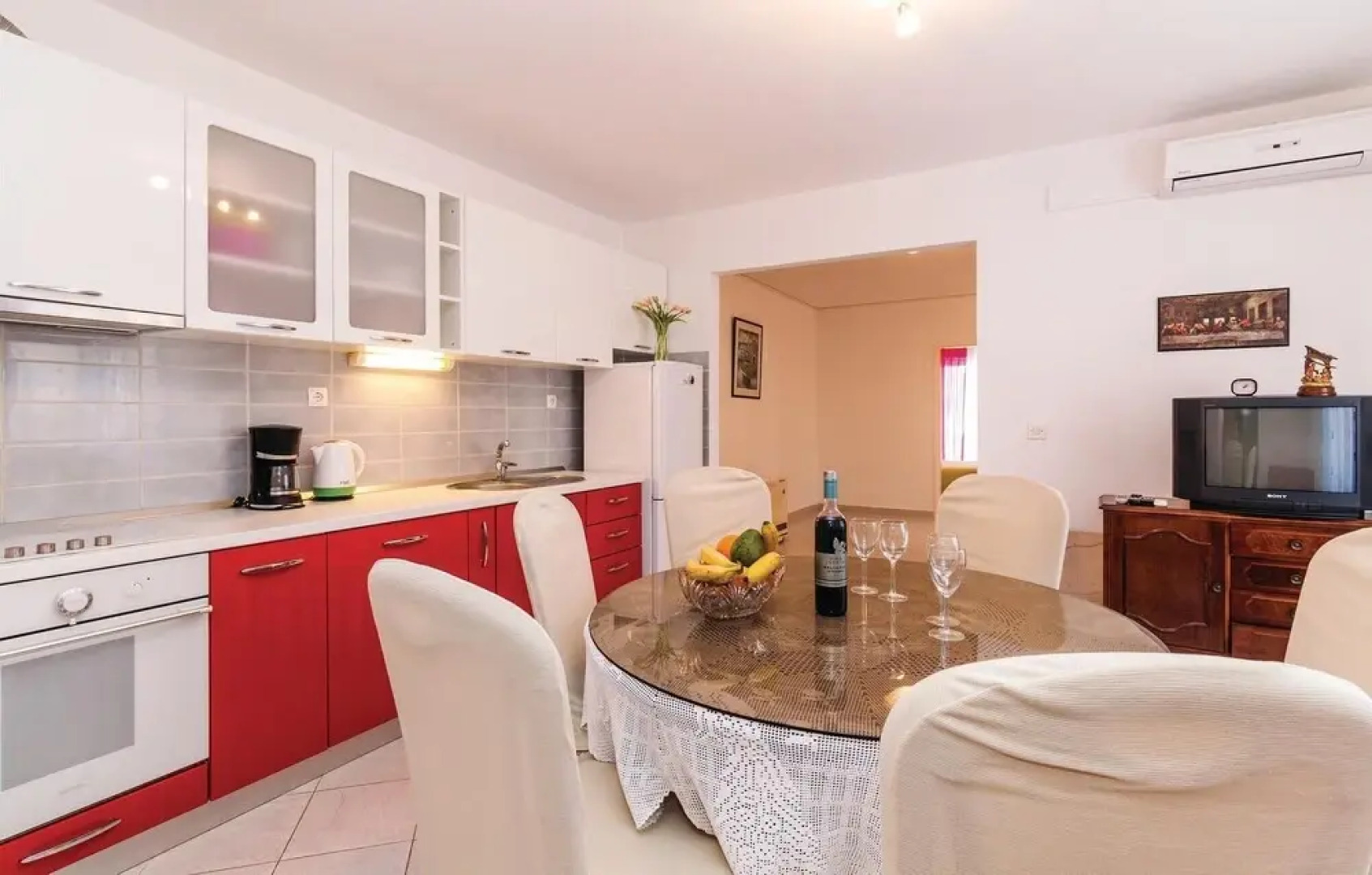 Amazing Apartment in Turanj With 2 Bedrooms and Wifi