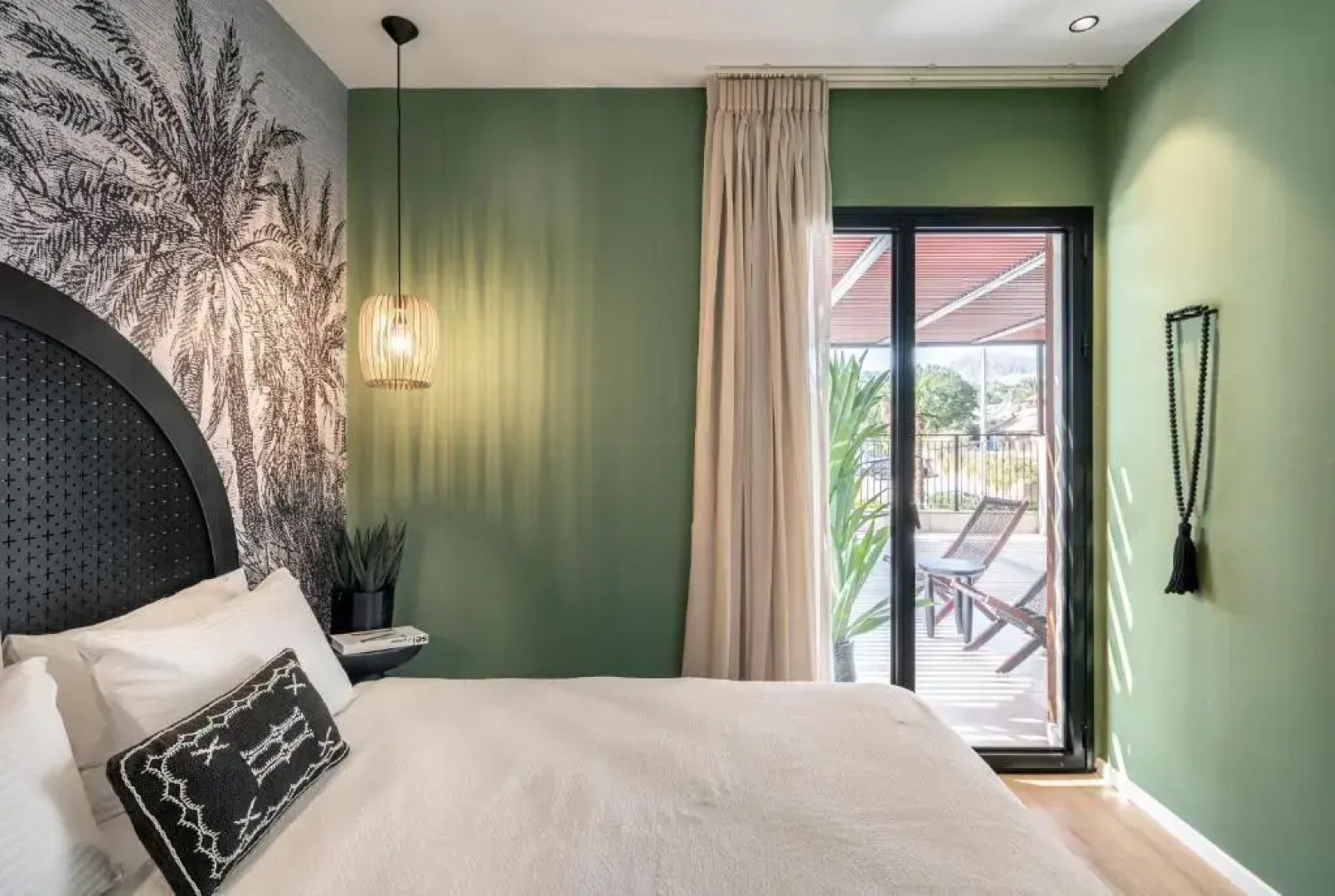 Mr. Soof - By TLV2GO