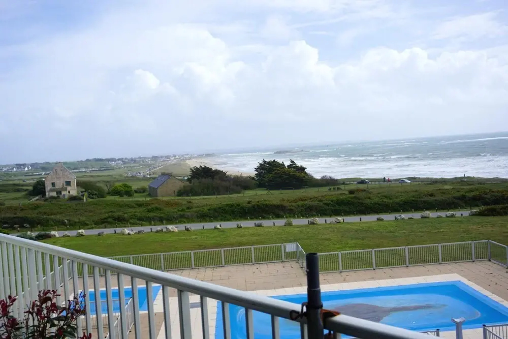 Apartment with One Bedroom in Guidel, with Wonderful Sea View, Shared Pool, Furnished Balcony - 100 M From the Beach