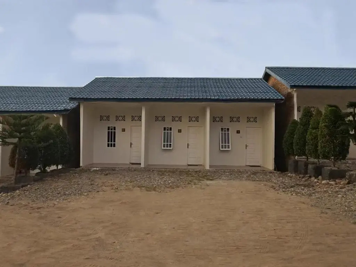 OYO 2410 Intan Hotel