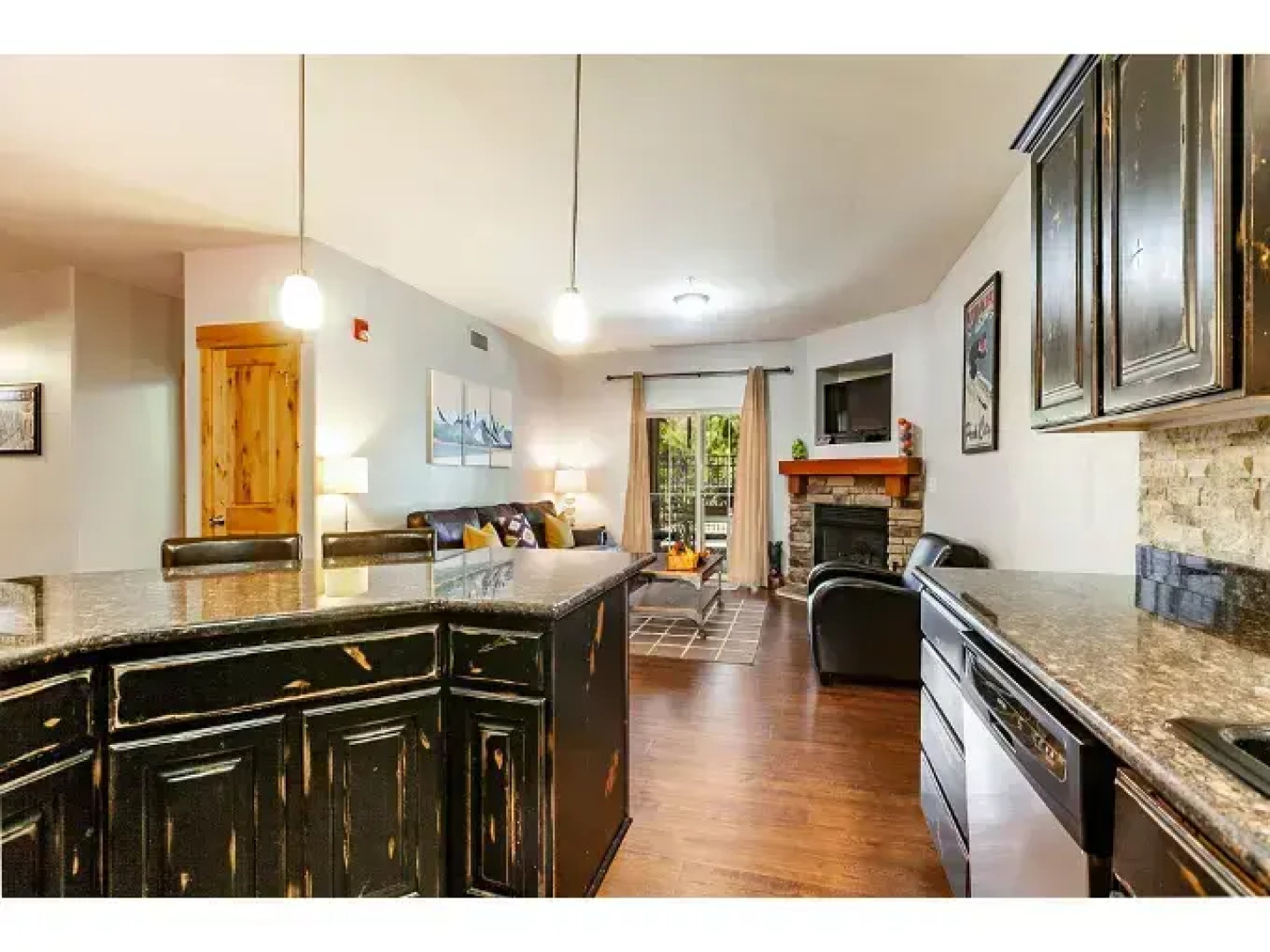 All Seasons Resort Lodging-Bear Hollow Village