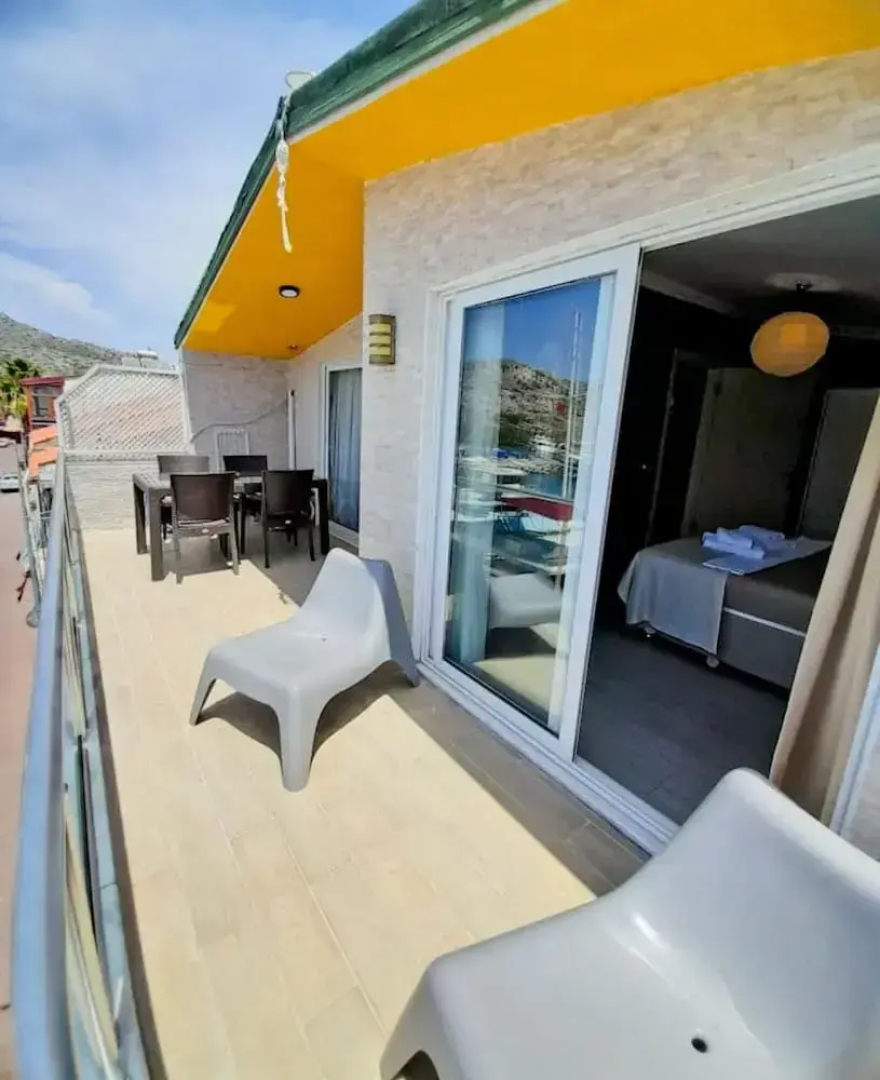 Cozy Flat With Sea View Near Beach in Bozburun