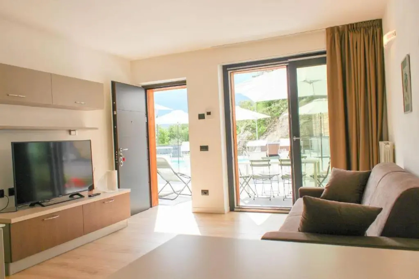 Dascio Armonia Ferienwohnung mit Terrassen am See