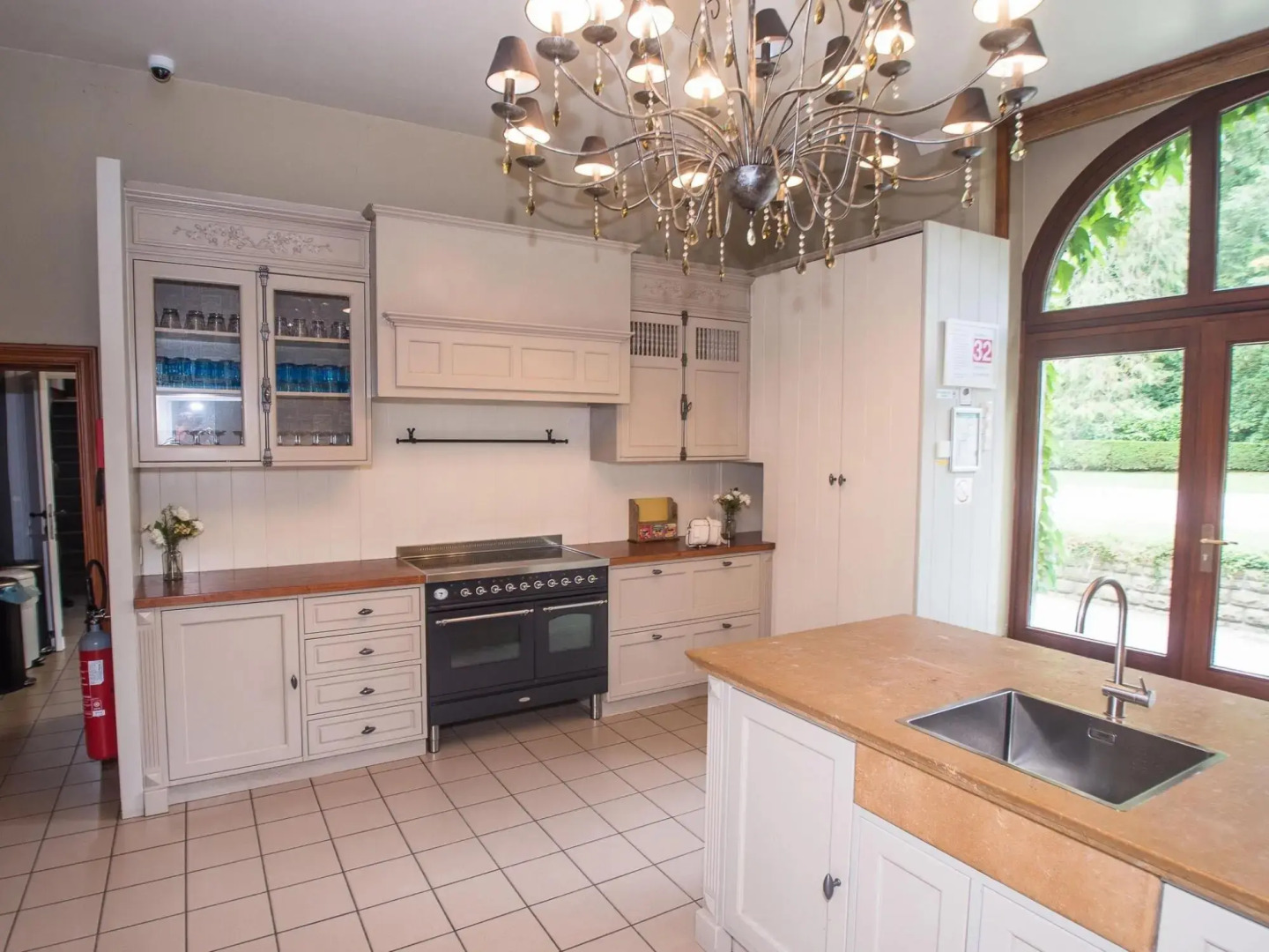 Magnificent Luxury Chateau in Vast Garden with Sauna & Hot Tubs