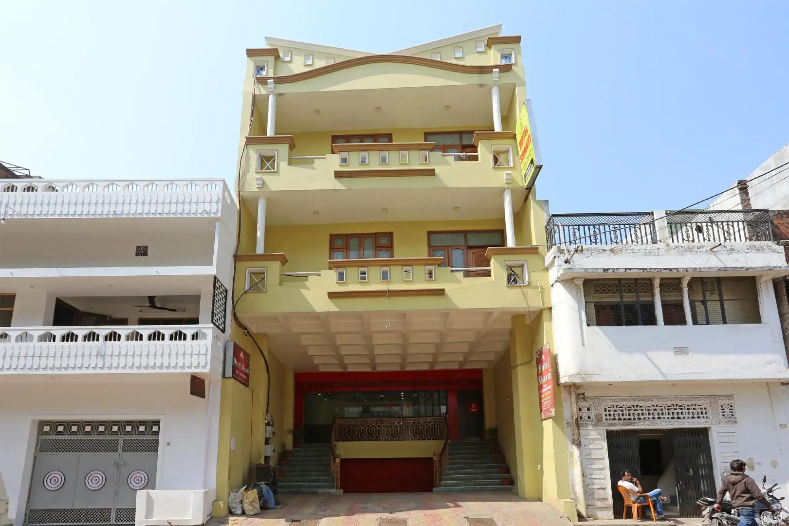 OYO 12133 Hotel Shanti