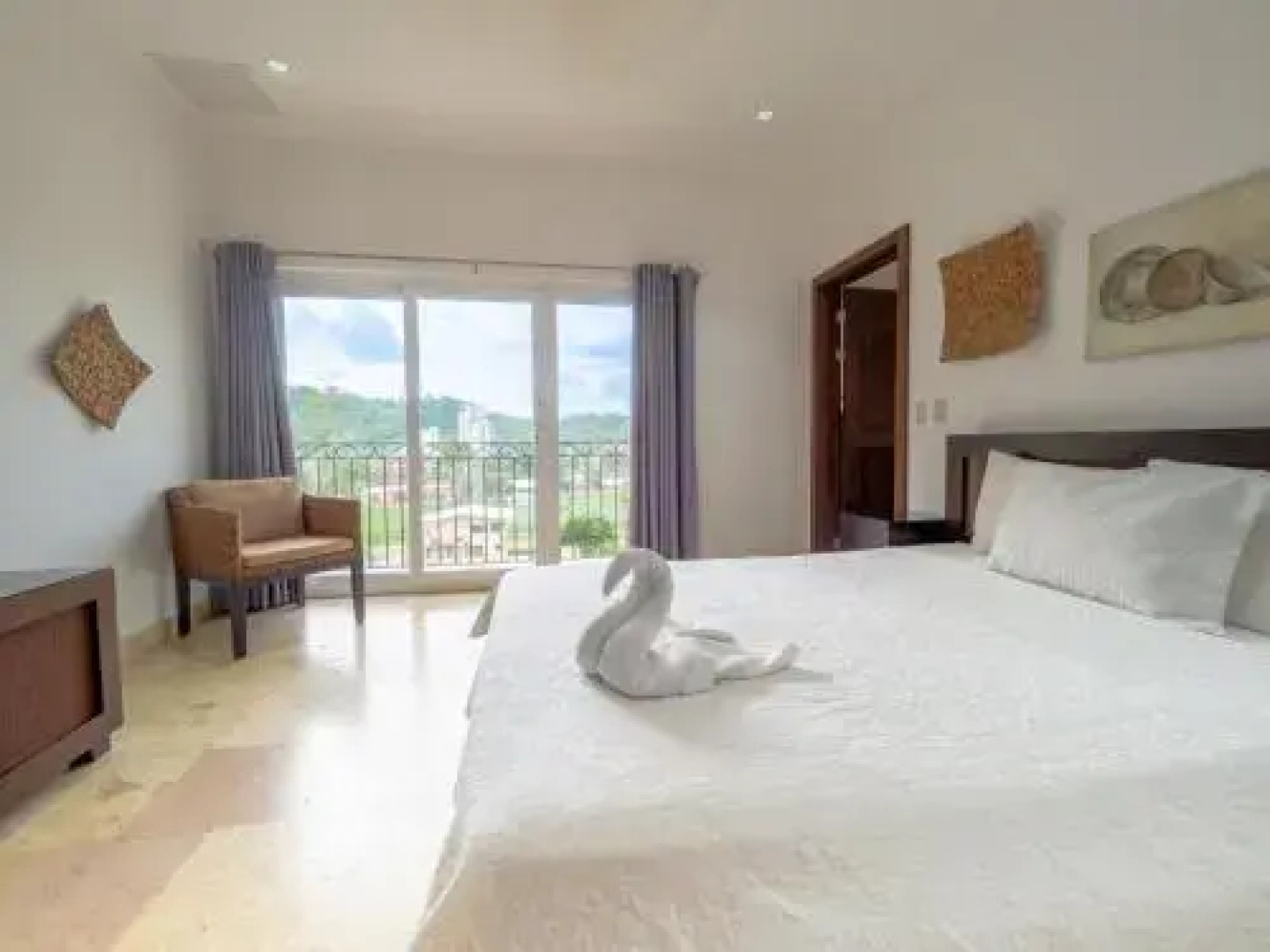 Ocean terrace, beachfront- A505