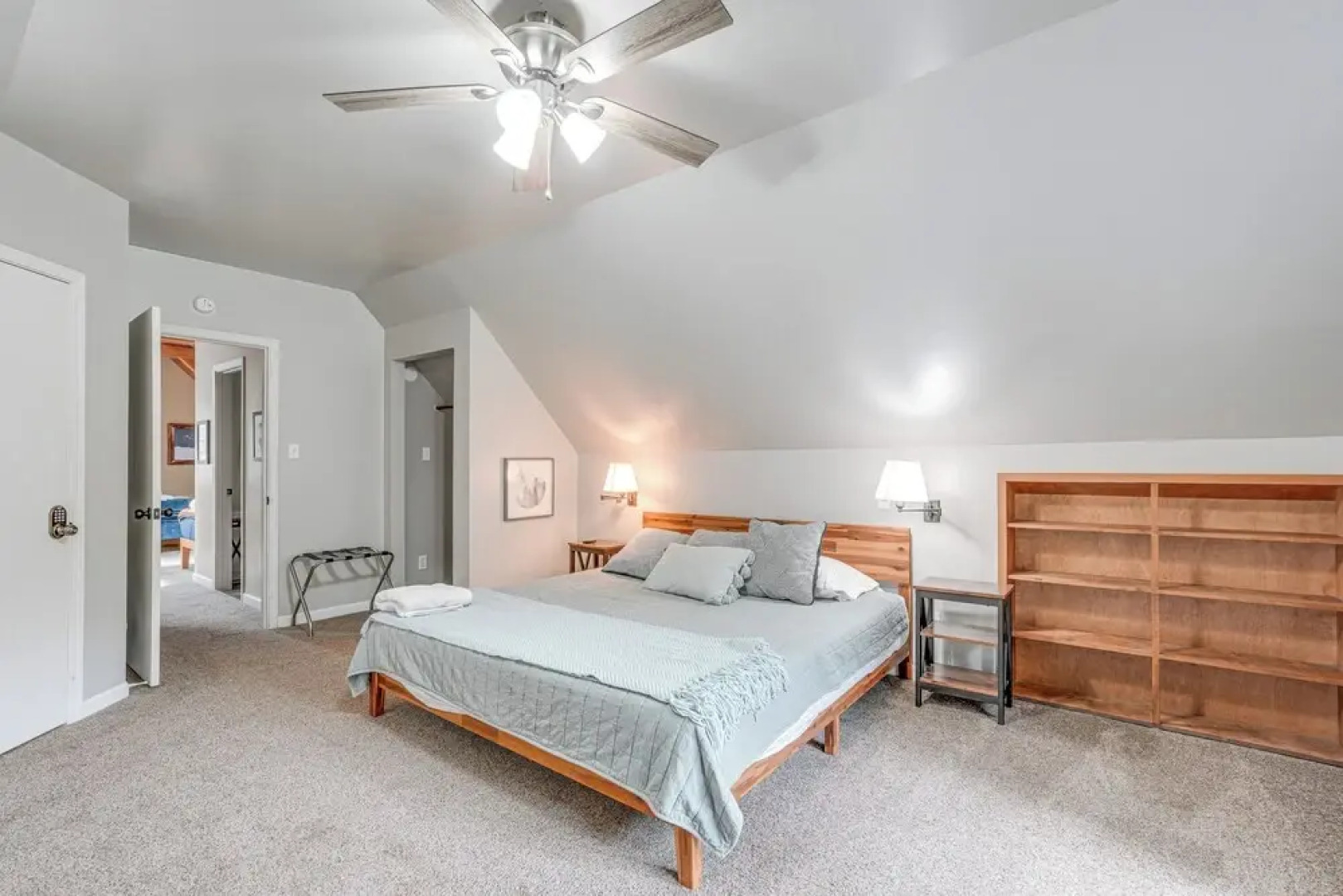 Family Cabin in Blue Lake Springs, Near Town!