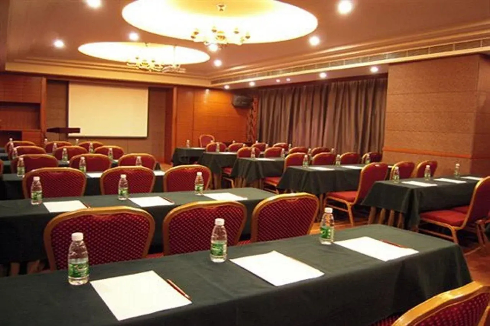 Leeden Hotel Guangzhou
