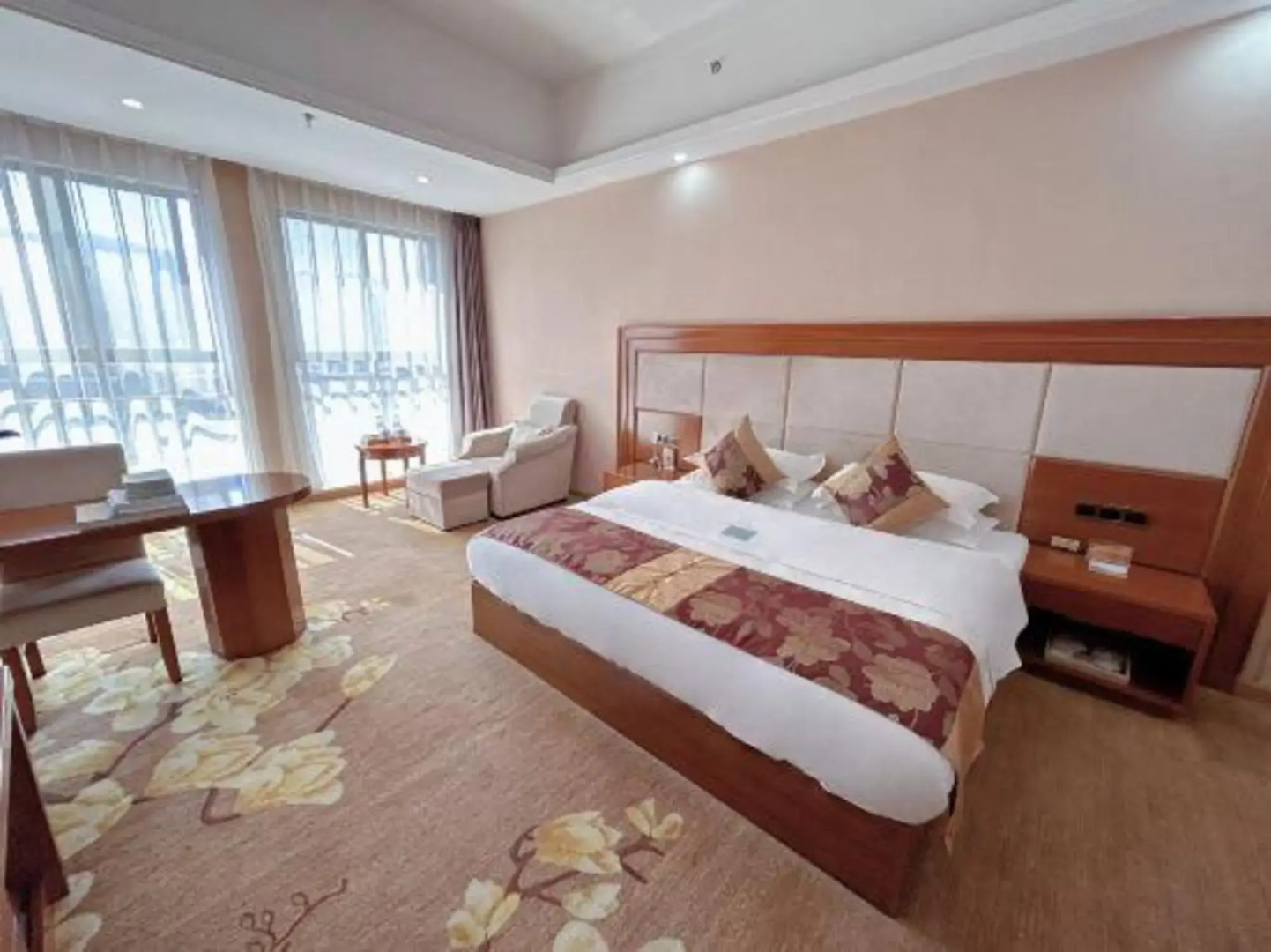 Golden Begonia Donggang Hotel Lincang