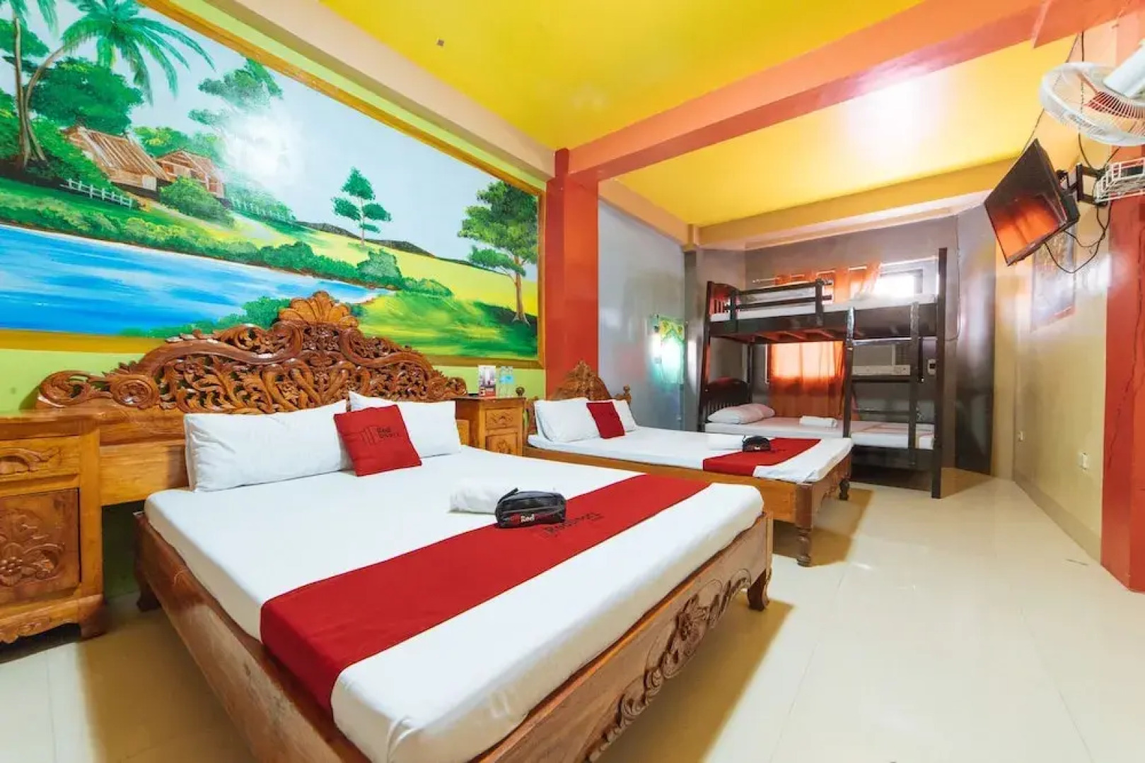 RedDoorz Plus @ San Nicolas Agoo