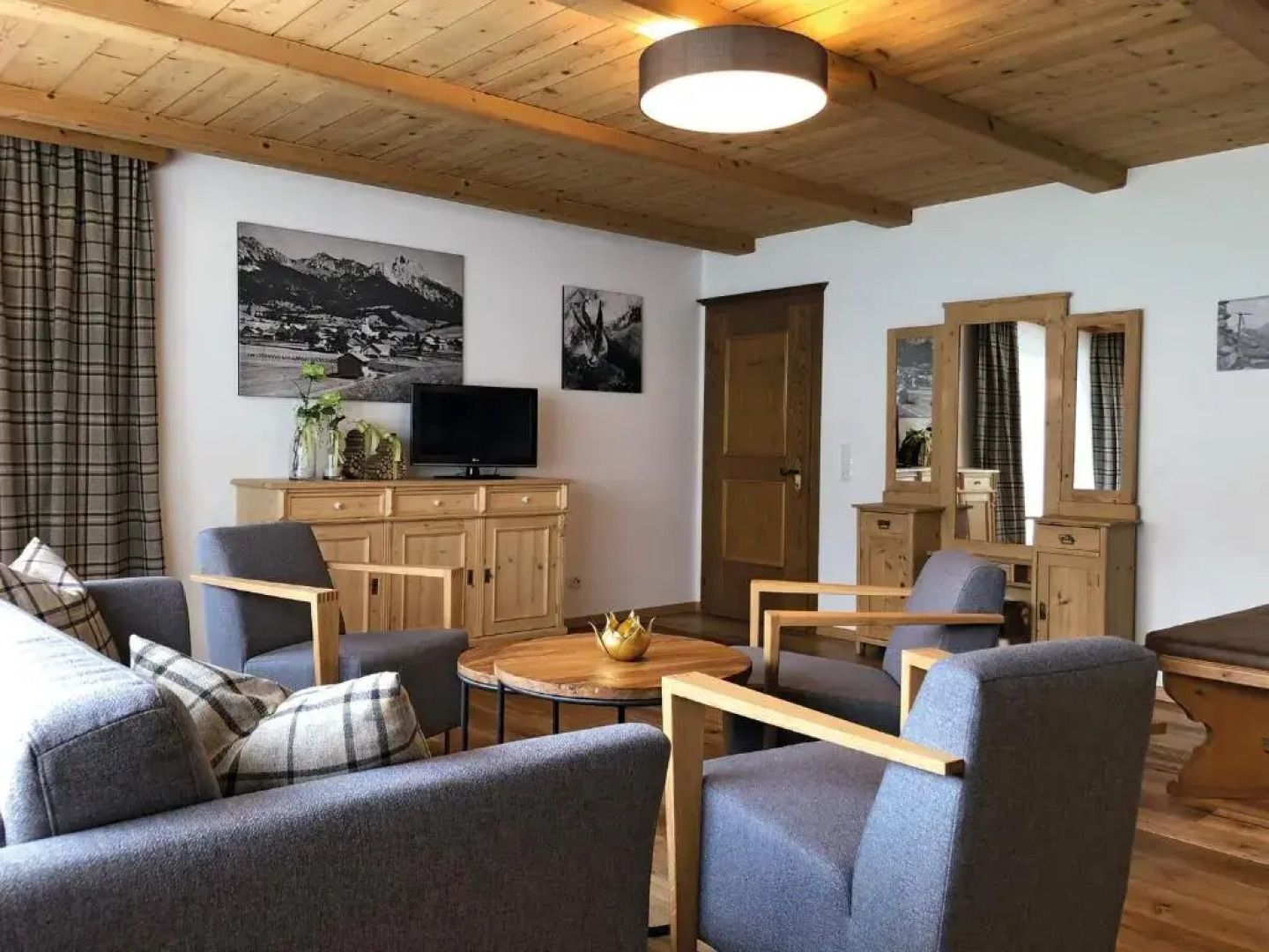 Ferienwohnungen Meusburger