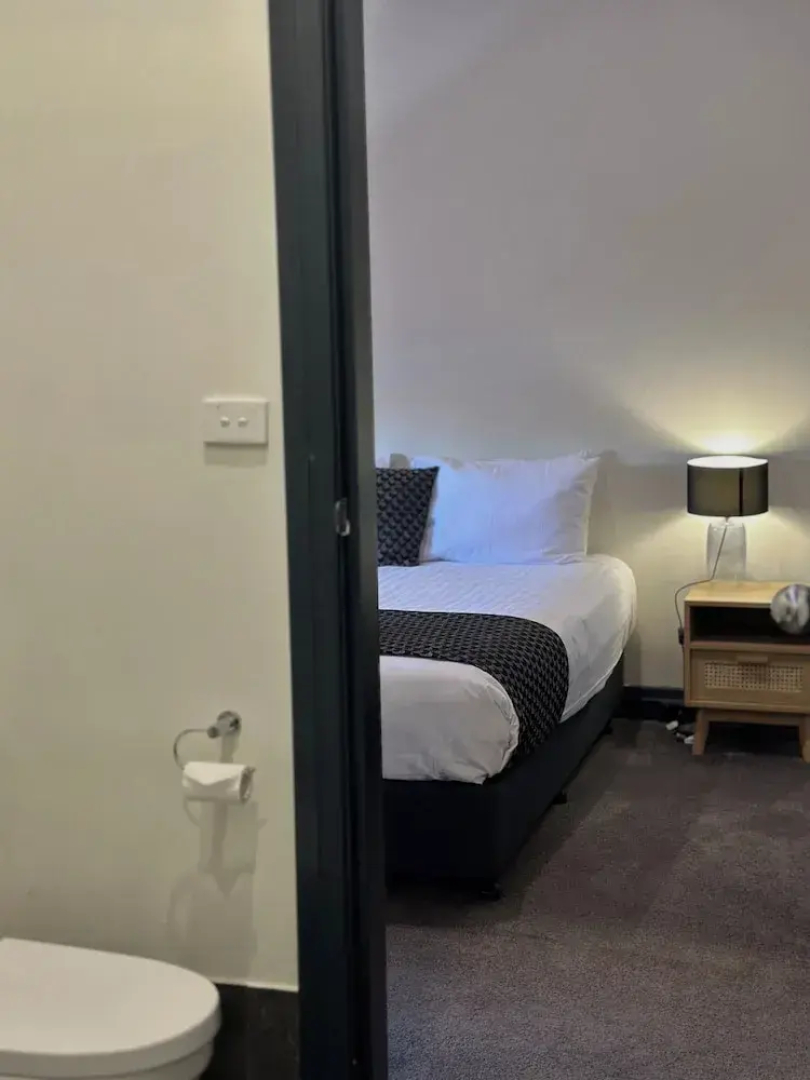 Romano's Hotel