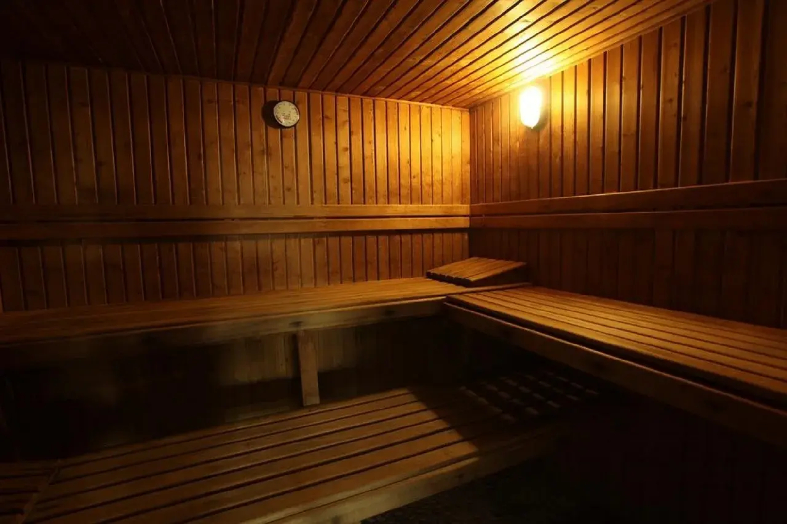 Marina Club Suite Hotel