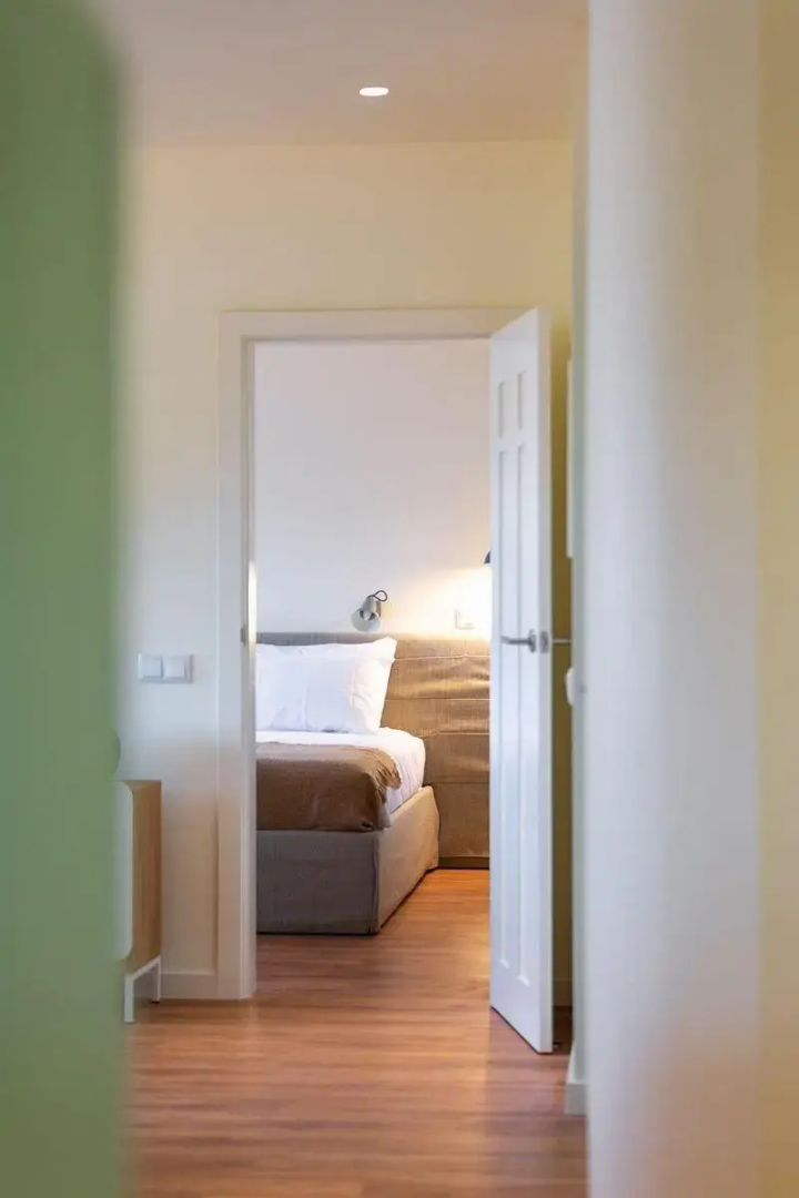 Three House Hotel