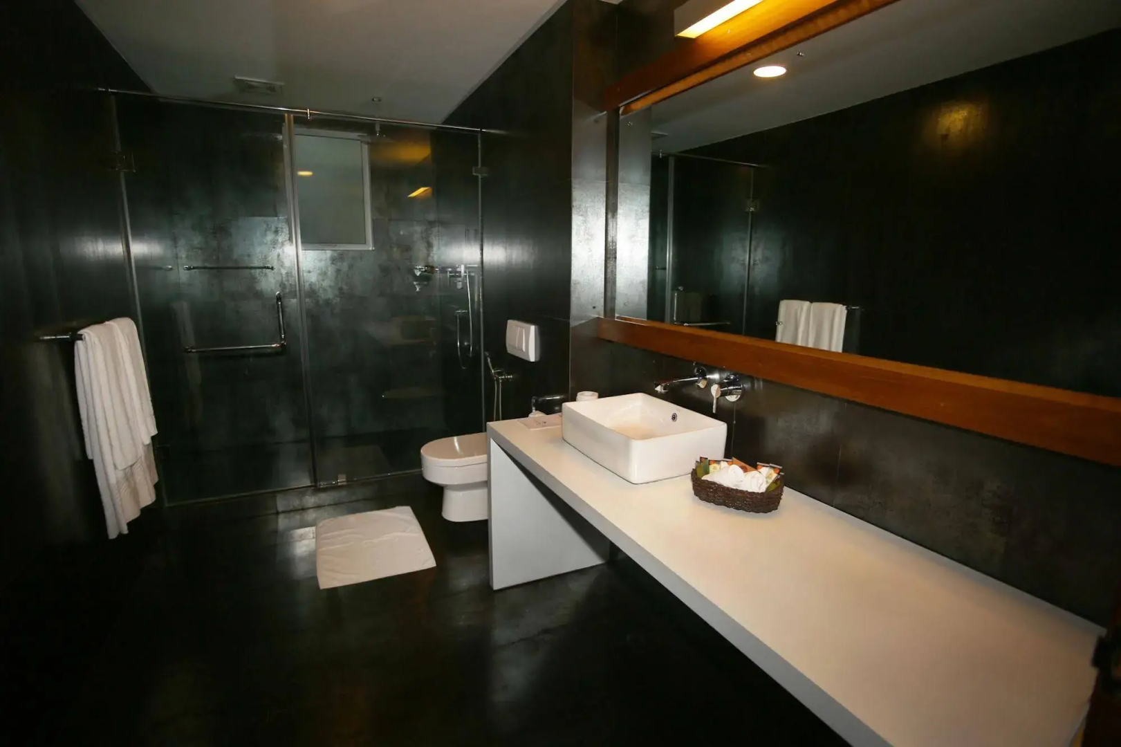 Randholee Resort & Spa