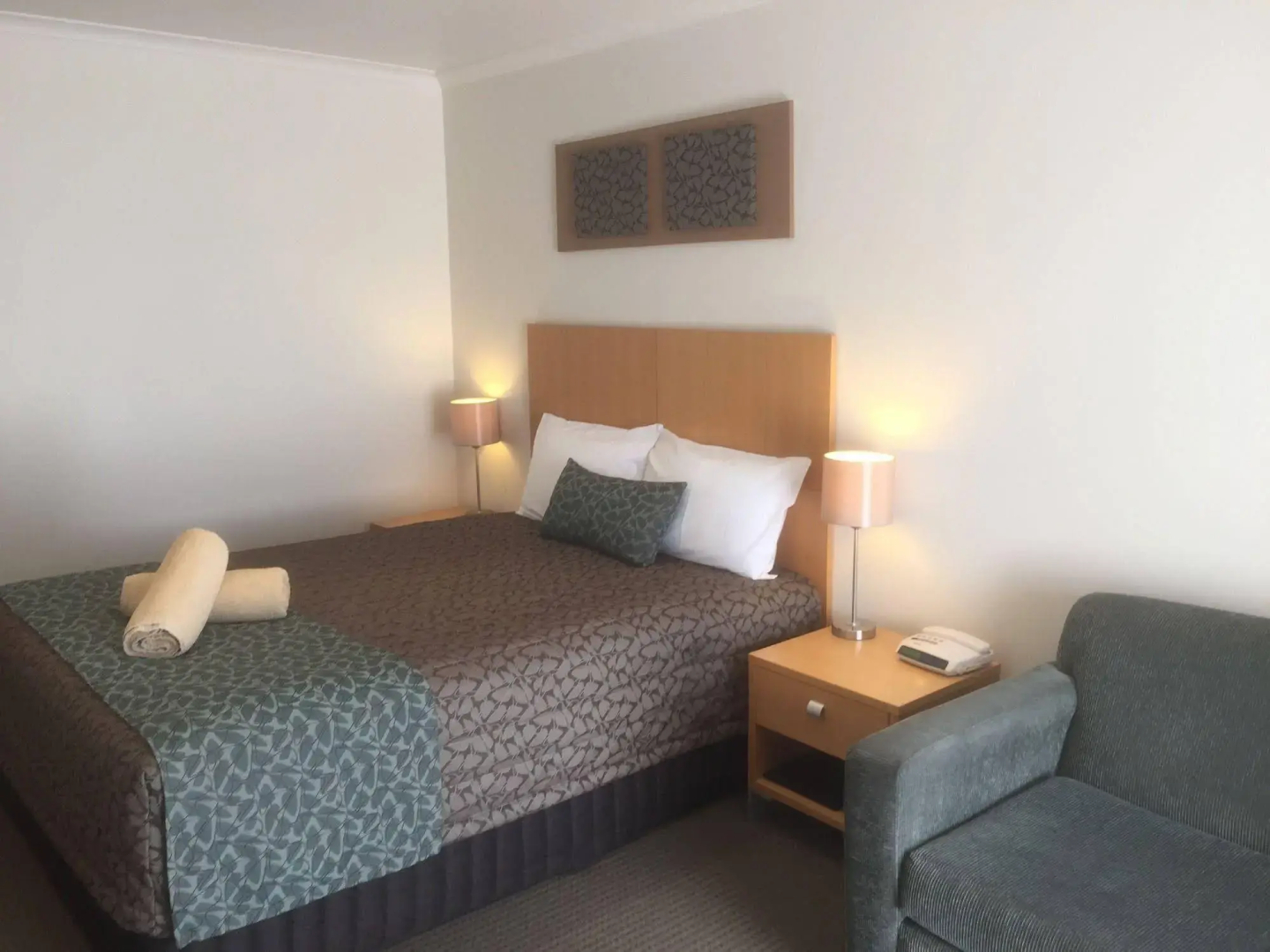 Tea House Motor Inn