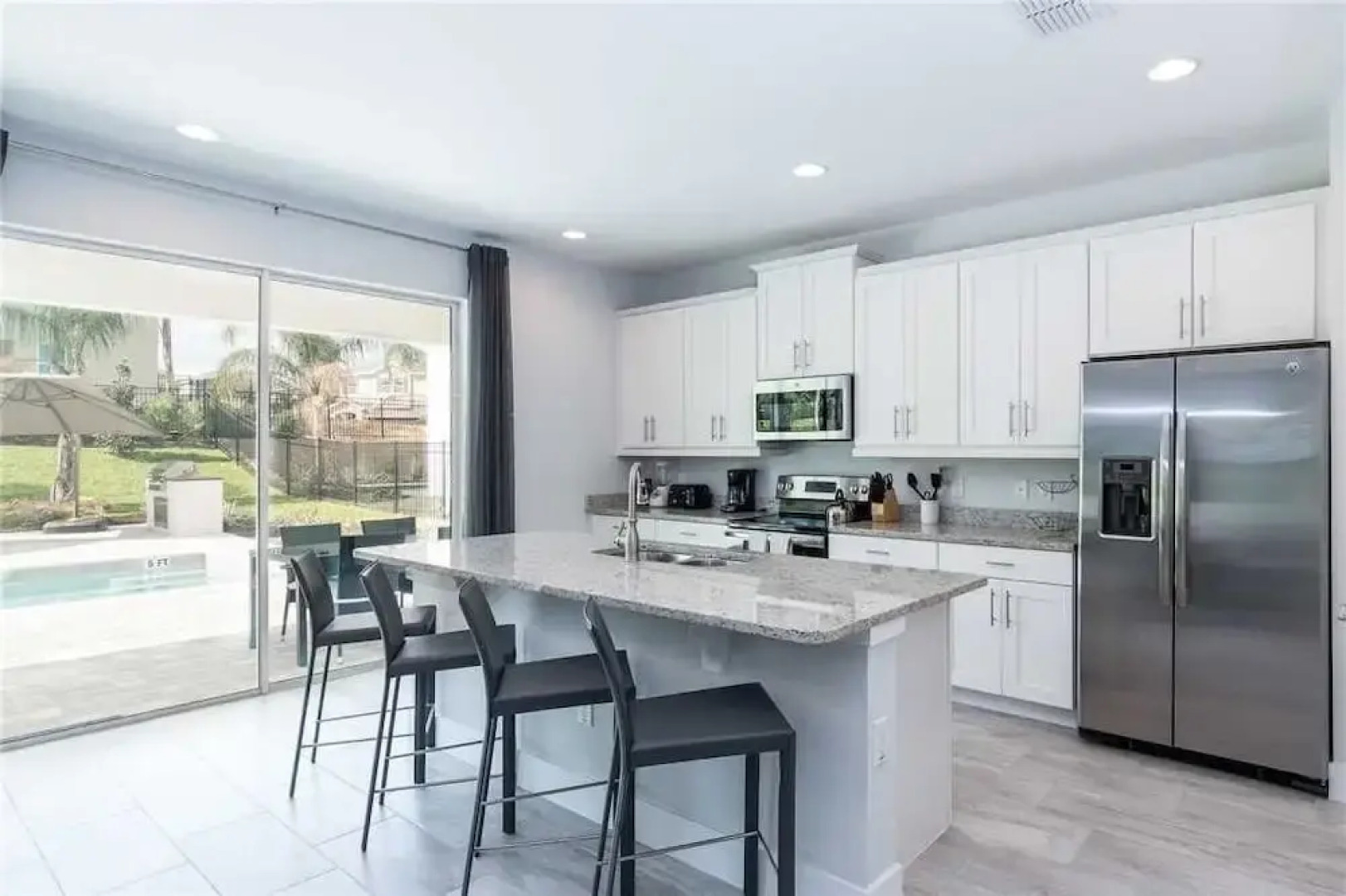 Reunion Magic 5 Bedroom Home with Private Pool and Spa