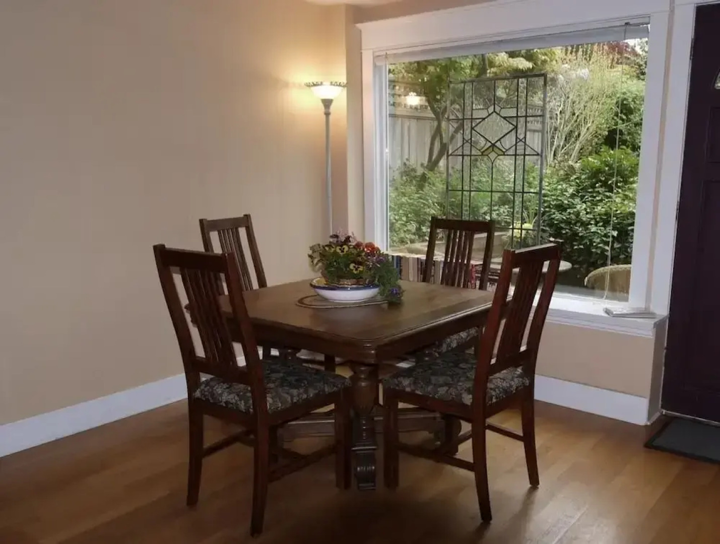 A Suite at Kitsilano Cottage