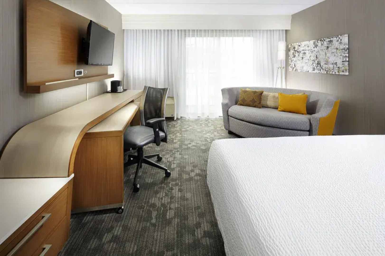 Courtyard State College