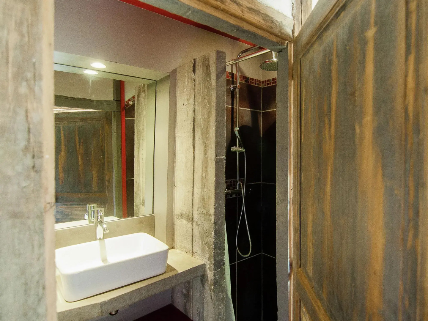 Comfy cottage in Saint Bonnet la Riviére with pool