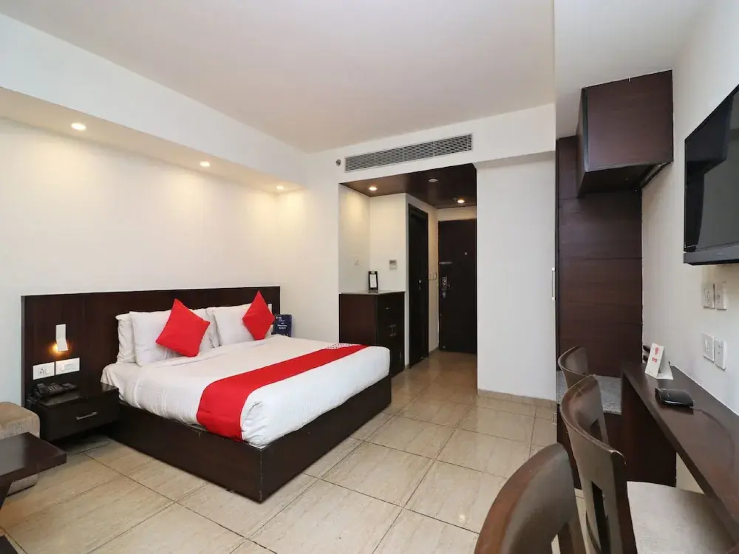 Capital O 2642 Skyline Hotel