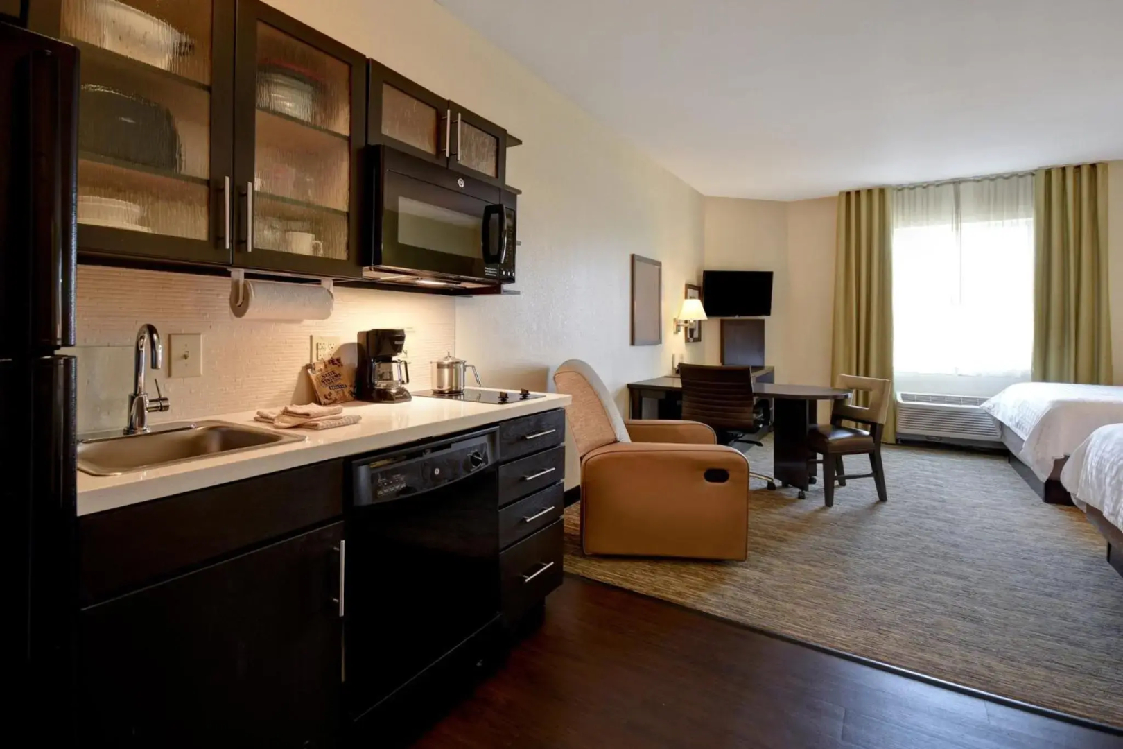 Candlewood Suites St. Clairsville by IHG