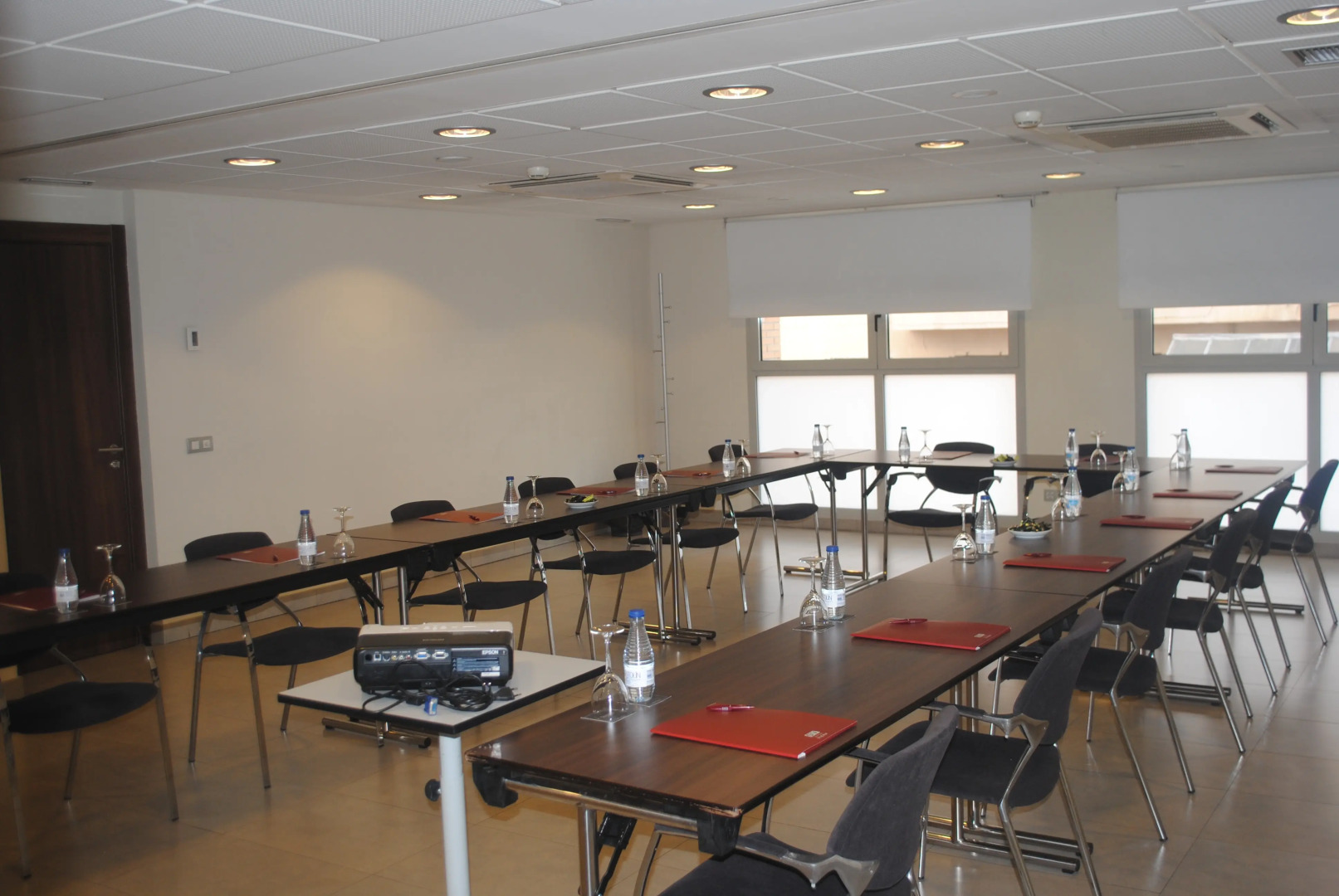 Отель Suites Viena Plaza De Espana