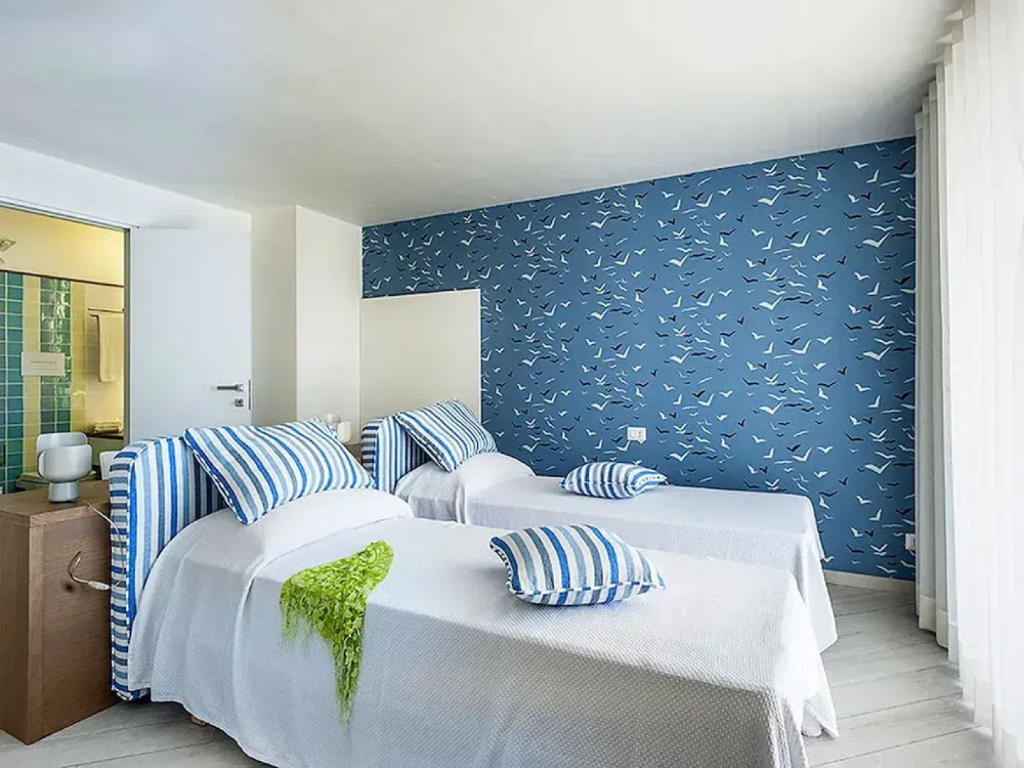 Villa with Private Swimming Pool & Hot Tub near Sea, Modica