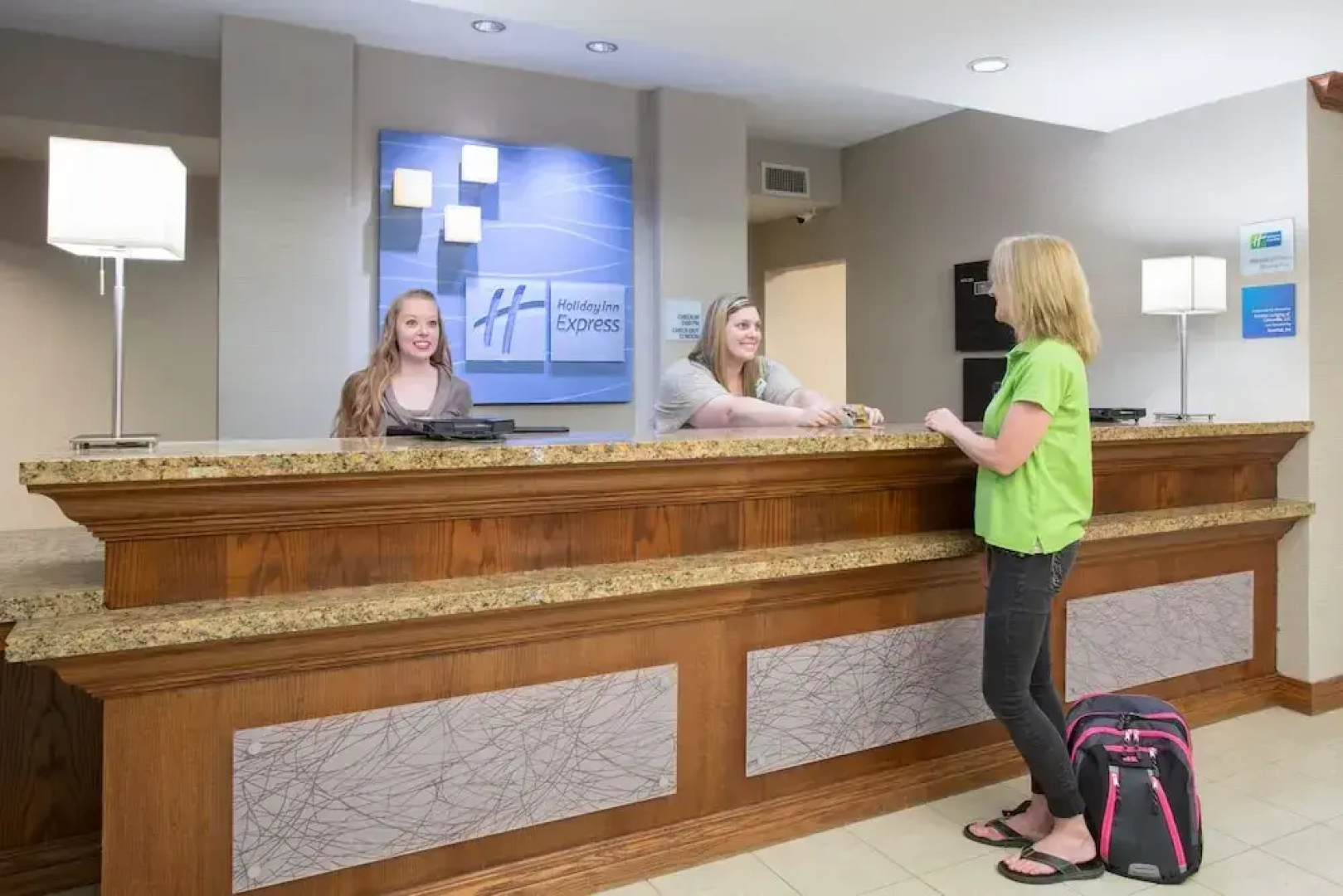 Holiday Inn Express Hotel & Suites Concordia US81