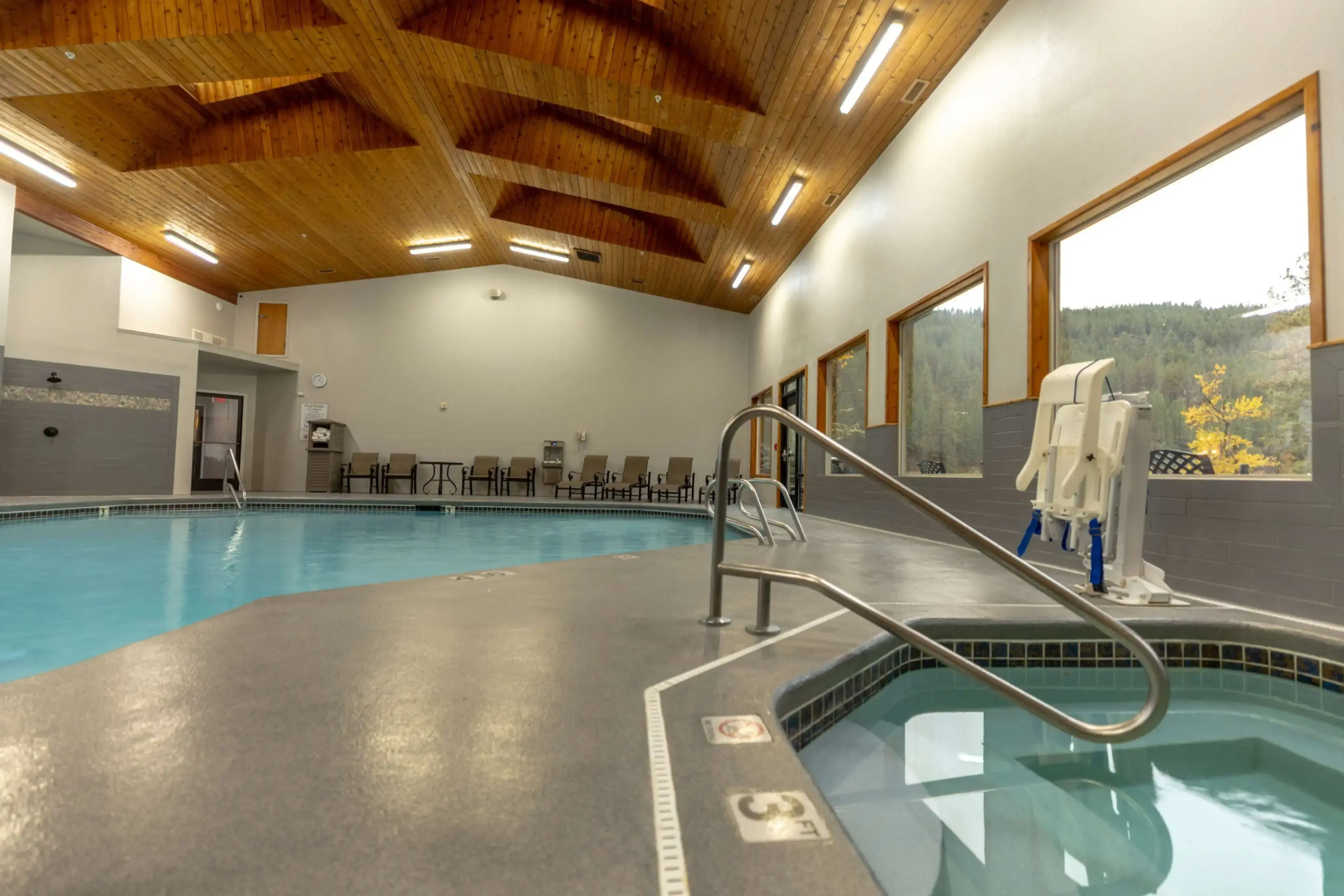 Best Western Lodge At River's Edge