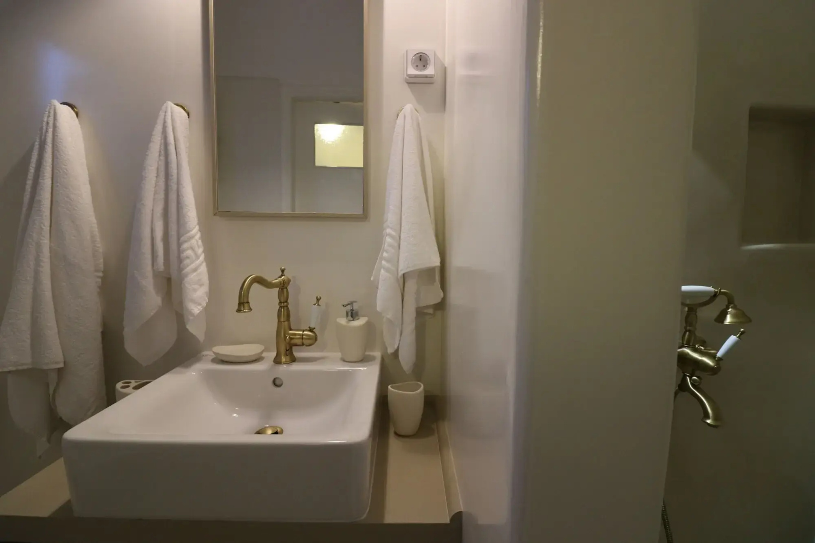 Avra Pahainas Hotel