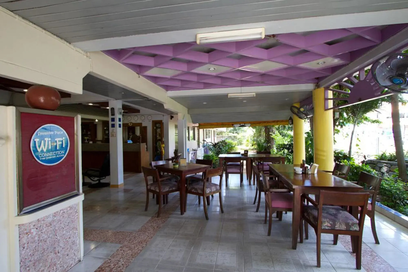 Sawasdee Place Hotel