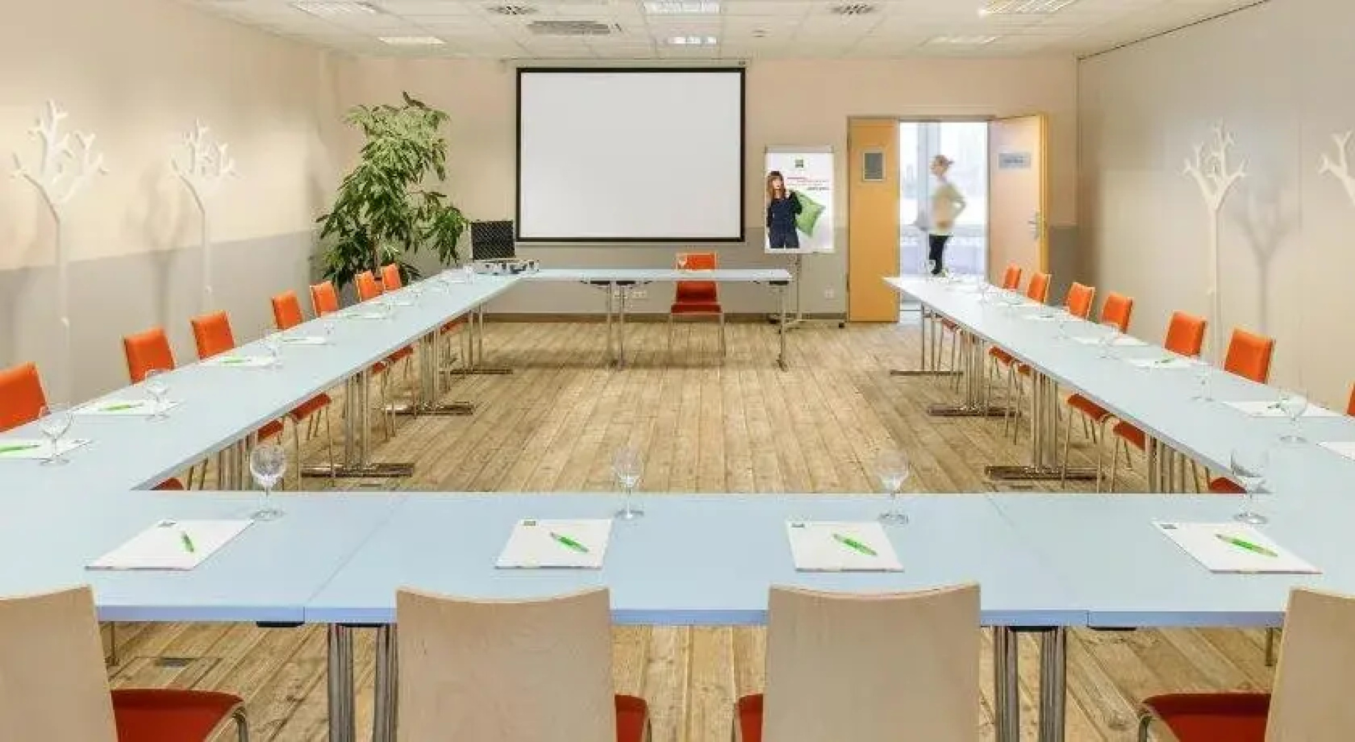 ibis Arles