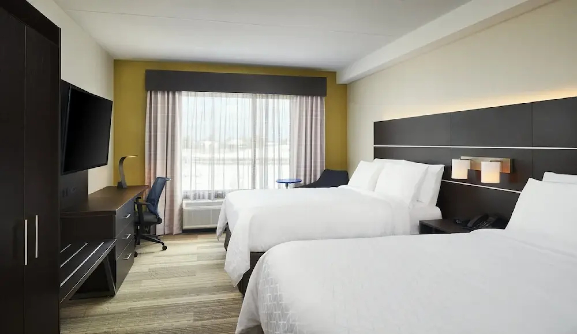 Holiday Inn Express & Suites Windsor East – Lakeshore, by IHG