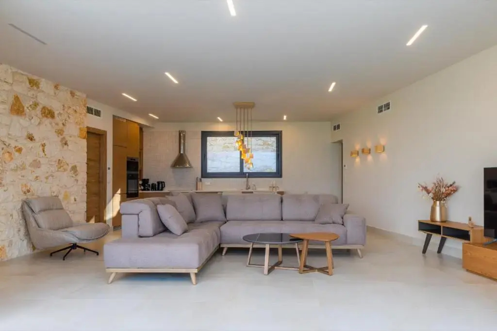 Villa Waterlily by MediterraneanVillas