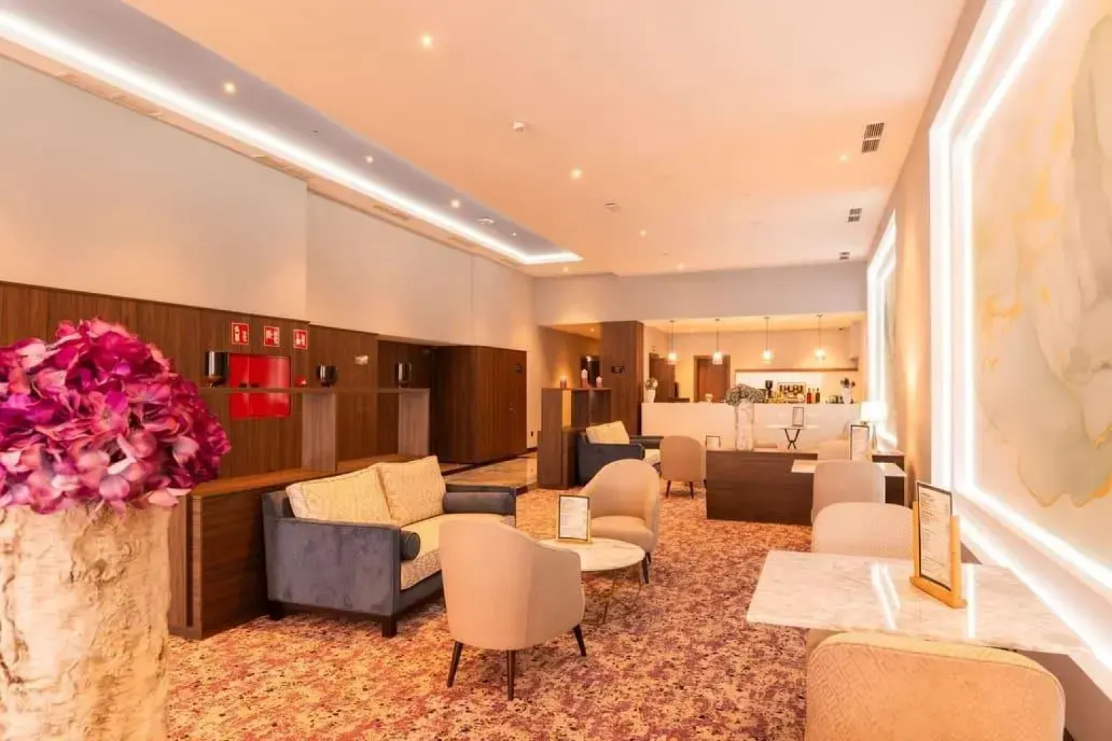 AZ SAITOUR Appart hotel