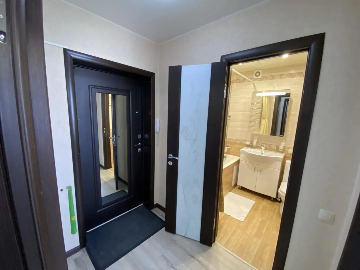 Right Room на улице Петра Тарасова 5